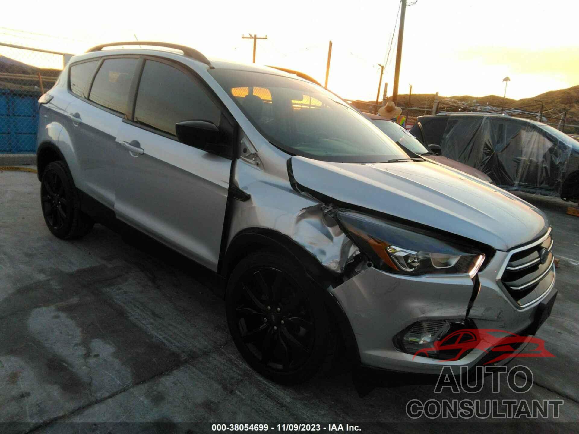 FORD ESCAPE 2018 - 1FMCU0GD2JUD29797