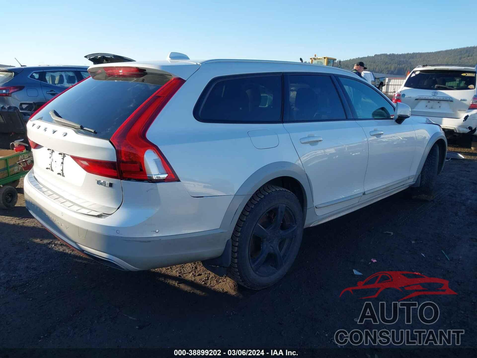 VOLVO V90 CROSS COUNTRY 2018 - YV4A22NT1J1036270