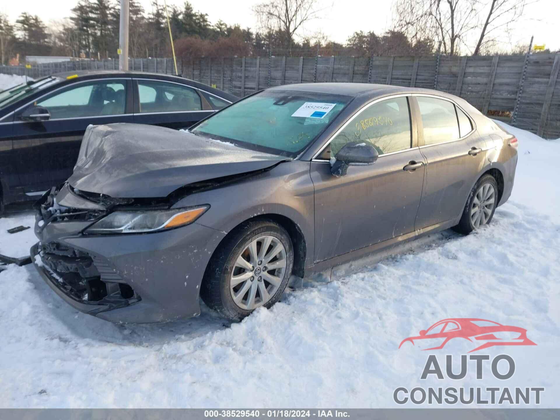 TOYOTA CAMRY 2018 - 4T1B11HK3JU641957