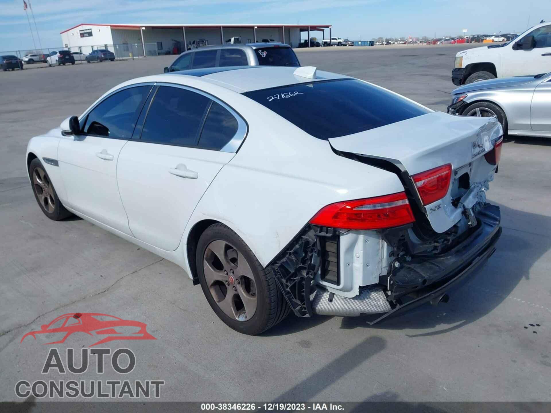JAGUAR XE 2017 - SAJAR4BG5HA977878