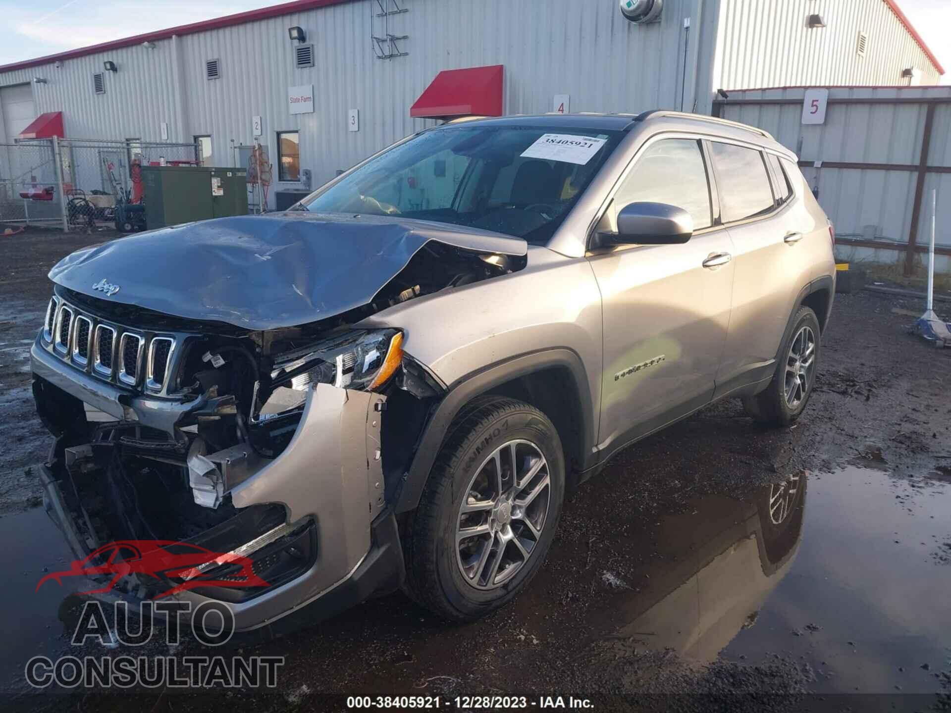 JEEP COMPASS 2018 - 3C4NJDBB6JT111925