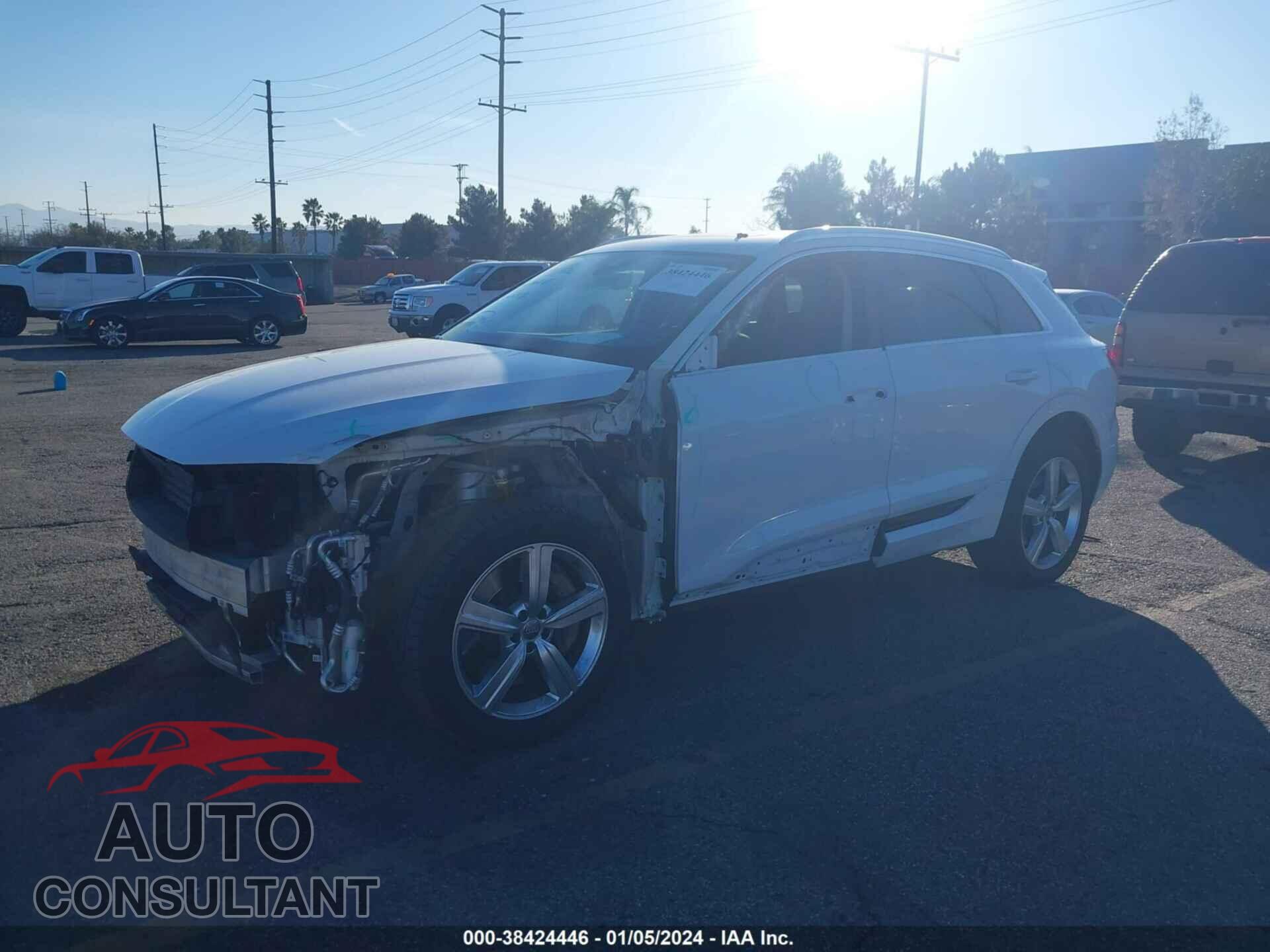 AUDI E-TRON 2019 - WA1LAAGE7KB024301