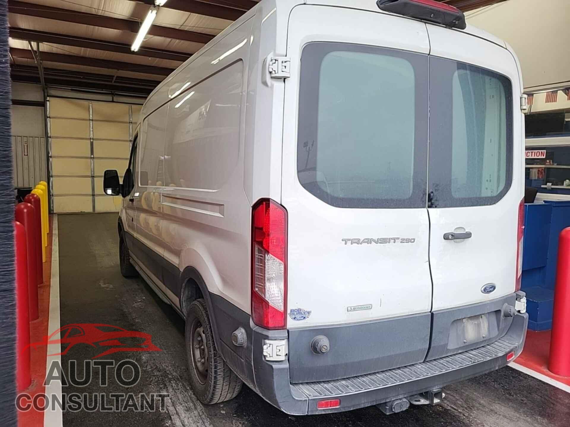 FORD TRANSIT-250 2018 - 1FTYR2CG2JKA23251