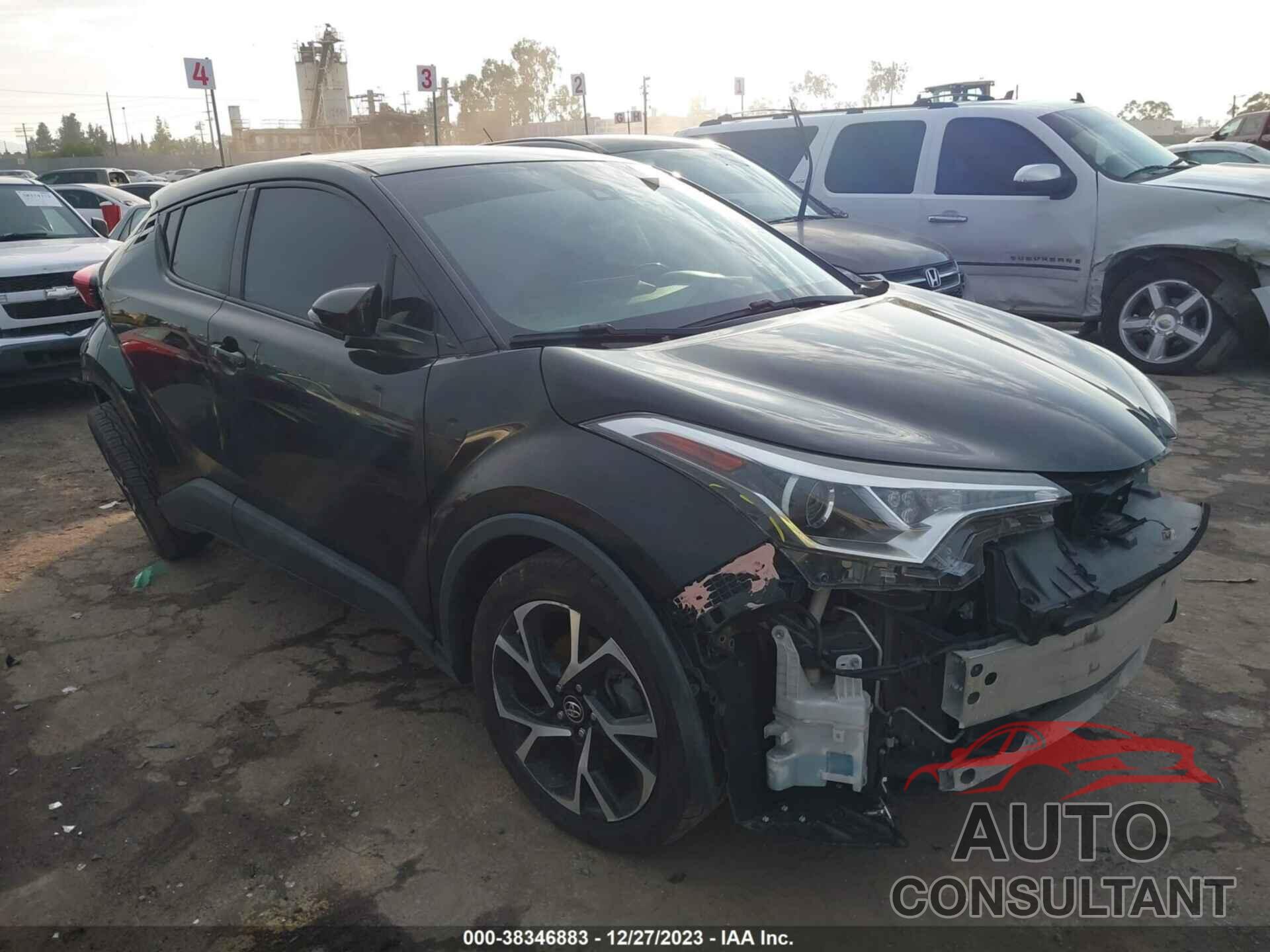 TOYOTA C-HR 2018 - NMTKHMBX7JR011562