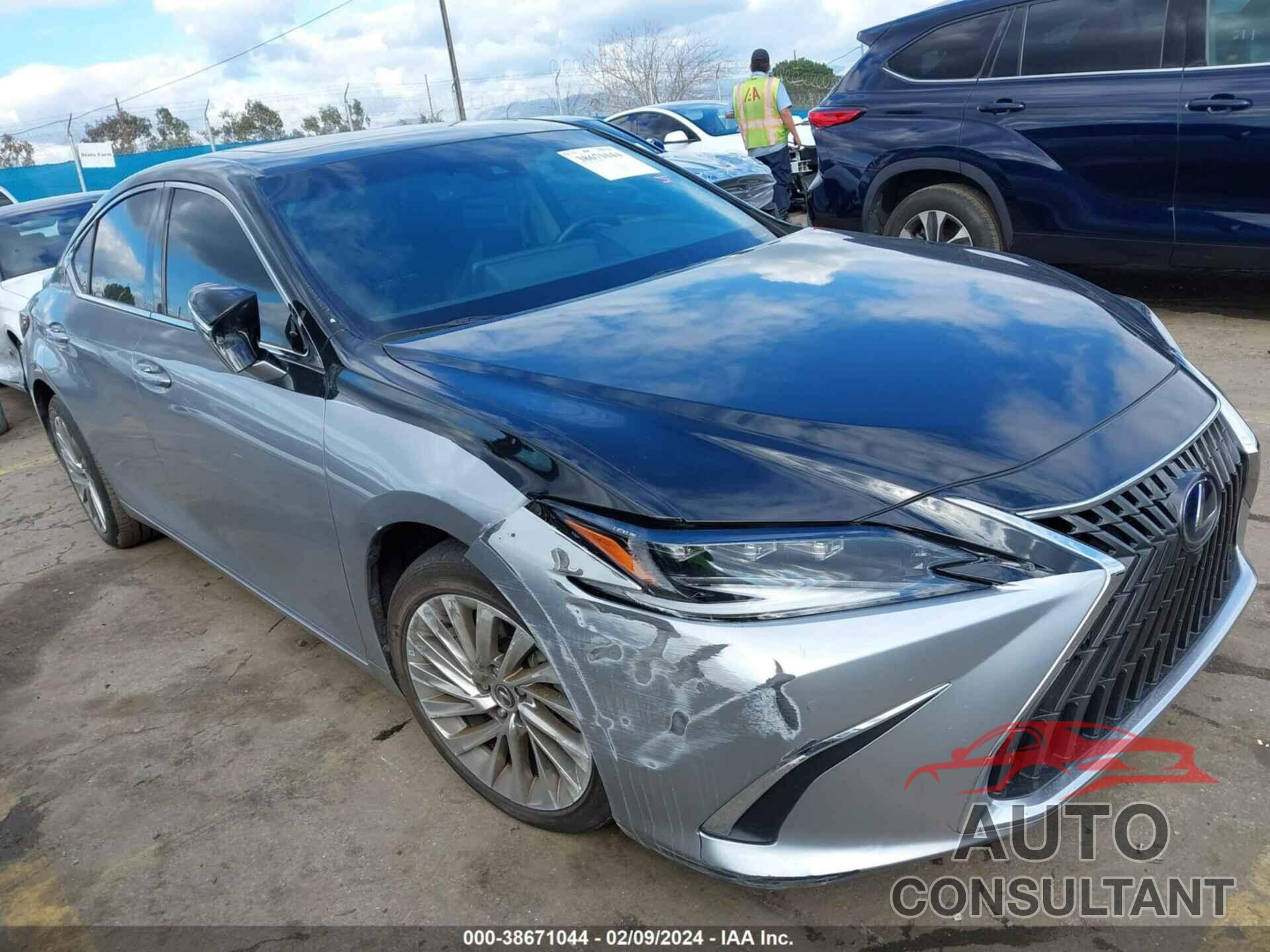 LEXUS ES 300H 2022 - 58AEA1C14NU015246