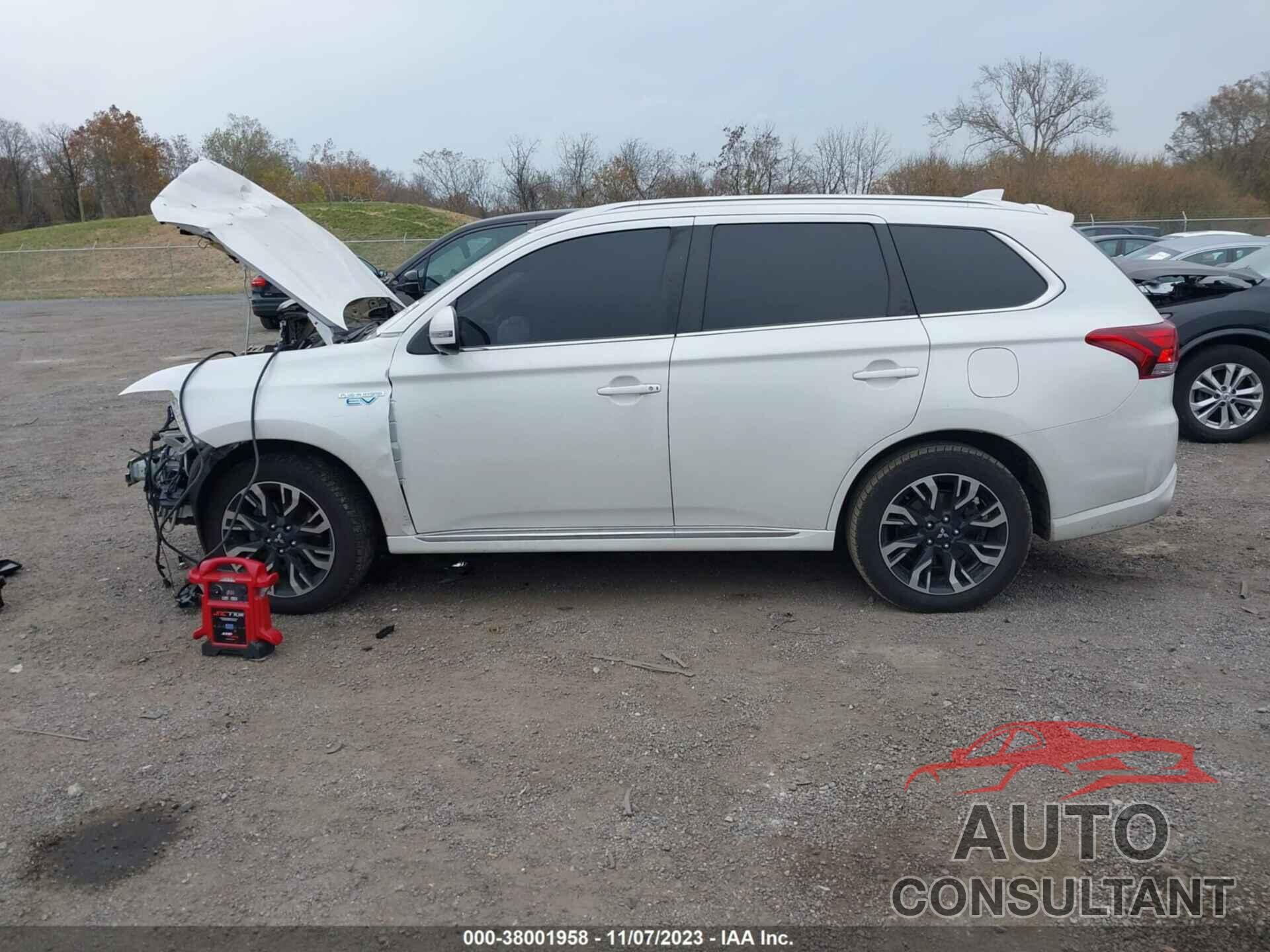 MITSUBISHI OUTLANDER PHEV 2018 - JA4J24A56JZ071789