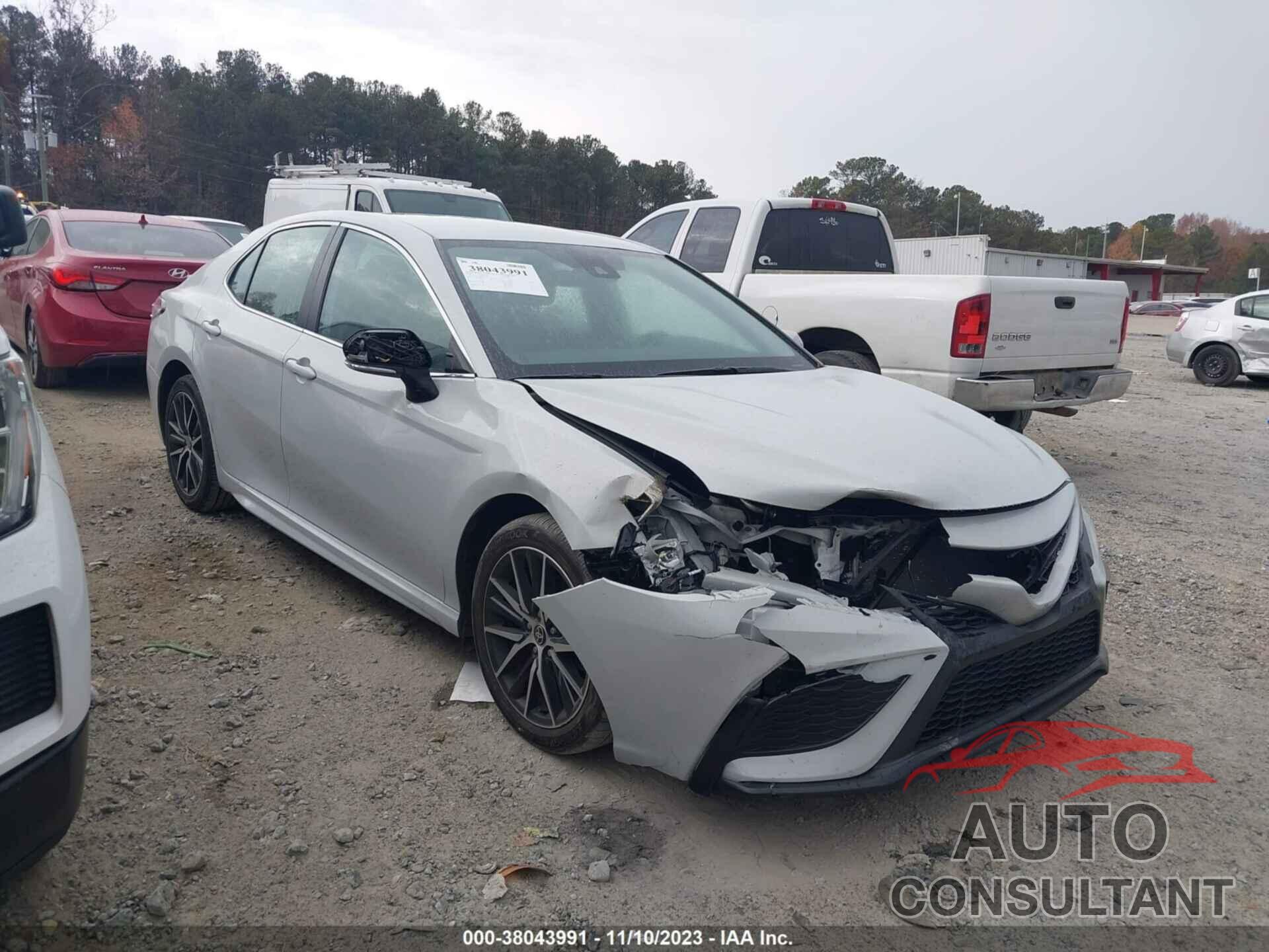 TOYOTA CAMRY 2022 - 4T1G11AK2NU026273