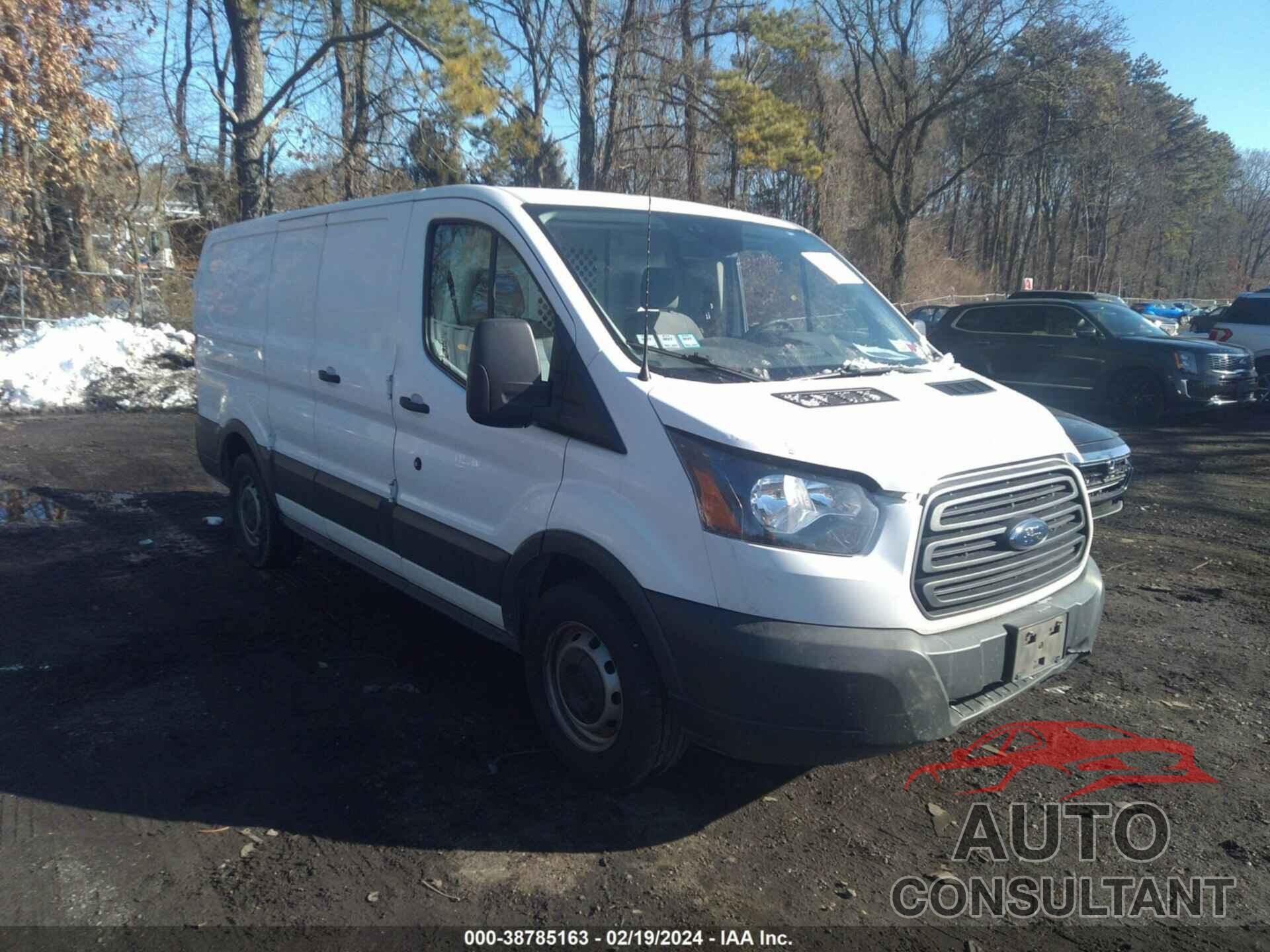 FORD TRANSIT-150 2018 - 1FTYE1ZM7JKA48357