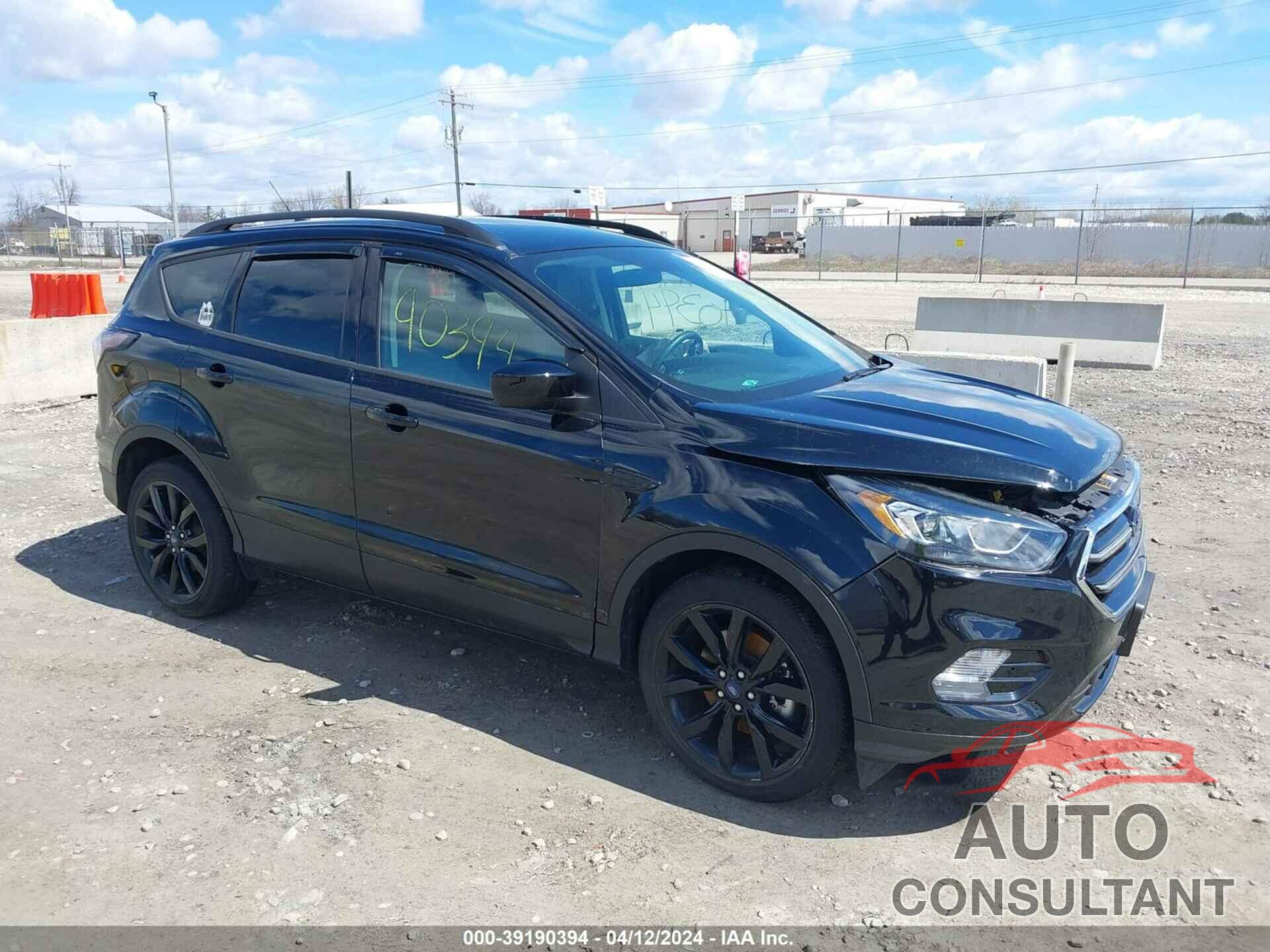 FORD ESCAPE 2017 - 1FMCU9GD4HUE88237