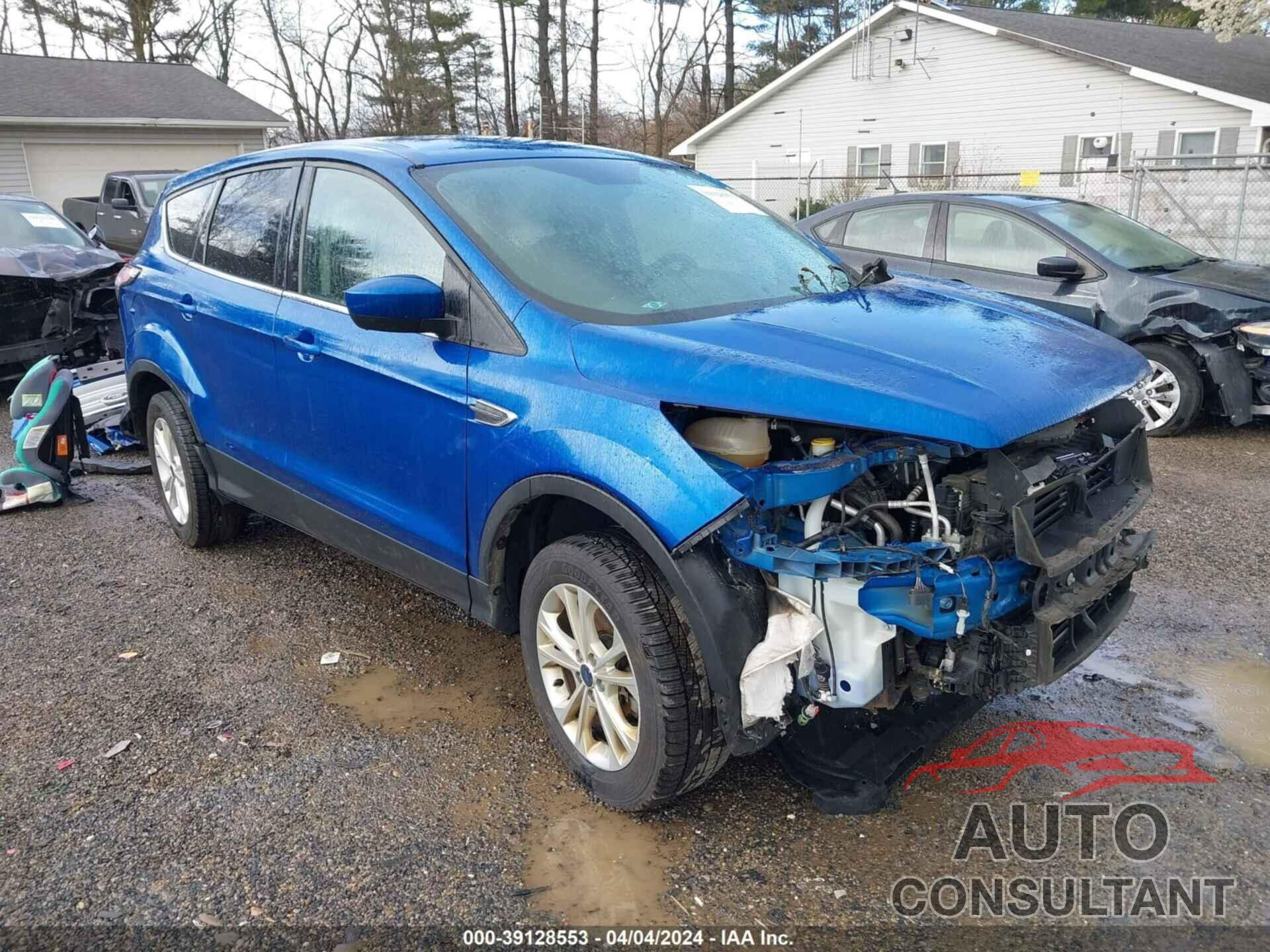 FORD ESCAPE 2017 - 1FMCU9GD1HUC46330