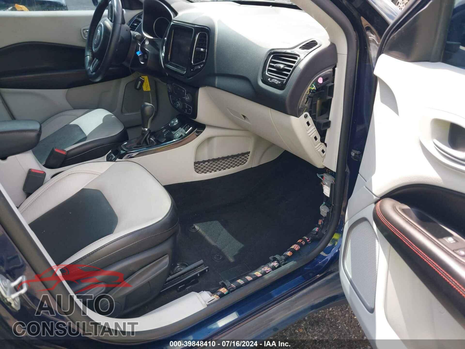 JEEP COMPASS 2019 - 3C4NJDCB2KT756393