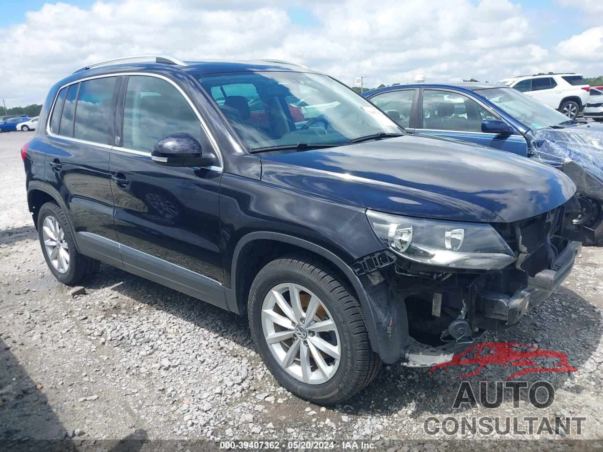 VOLKSWAGEN TIGUAN 2017 - WVGSV7AX9HK000833