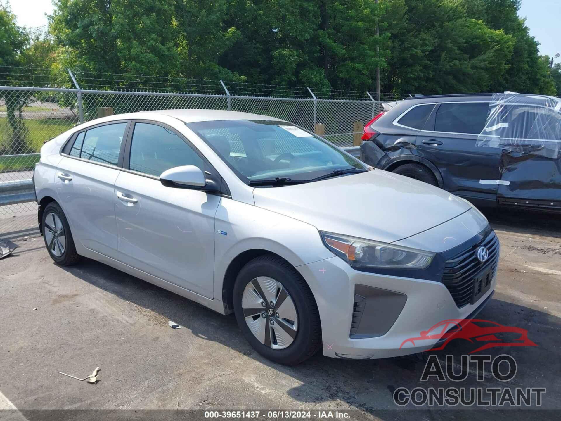 HYUNDAI IONIQ HYBRID 2018 - KMHC65LC1JU064276