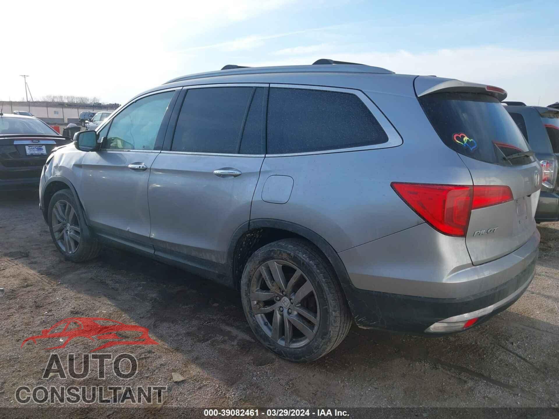 HONDA PILOT 2017 - 5FNYF6H92HB065131