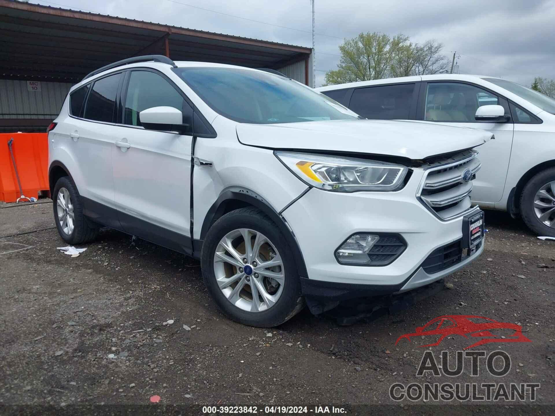 FORD ESCAPE 2018 - 1FMCU9HDXJUA20226