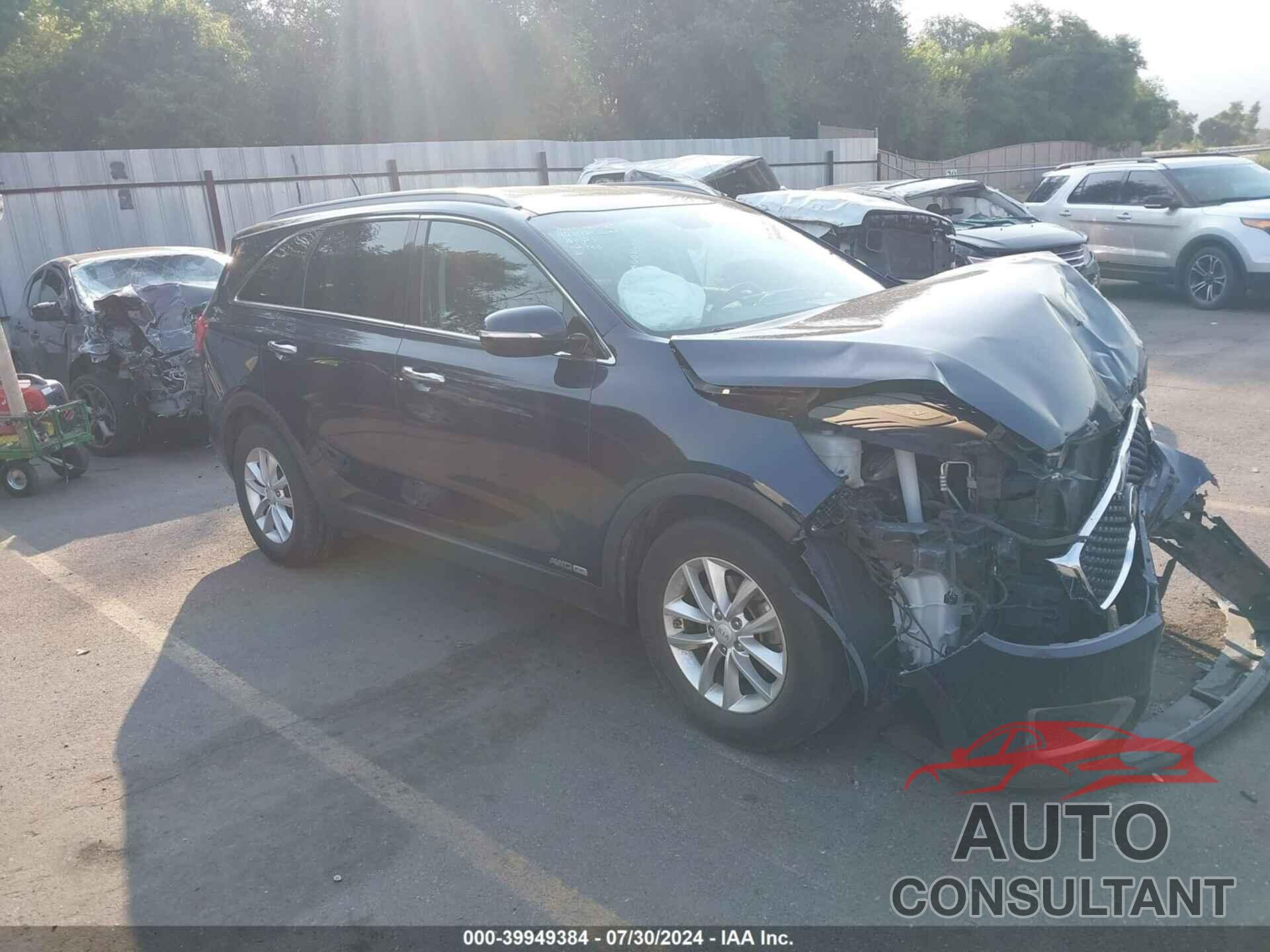 KIA SORENTO 2018 - 5XYPGDA57JG420085