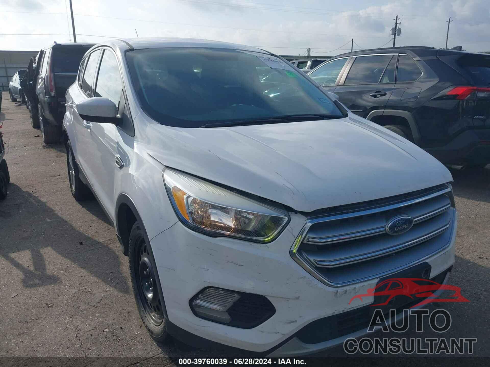 FORD ESCAPE 2017 - 1FMCU0GD6HUD27951