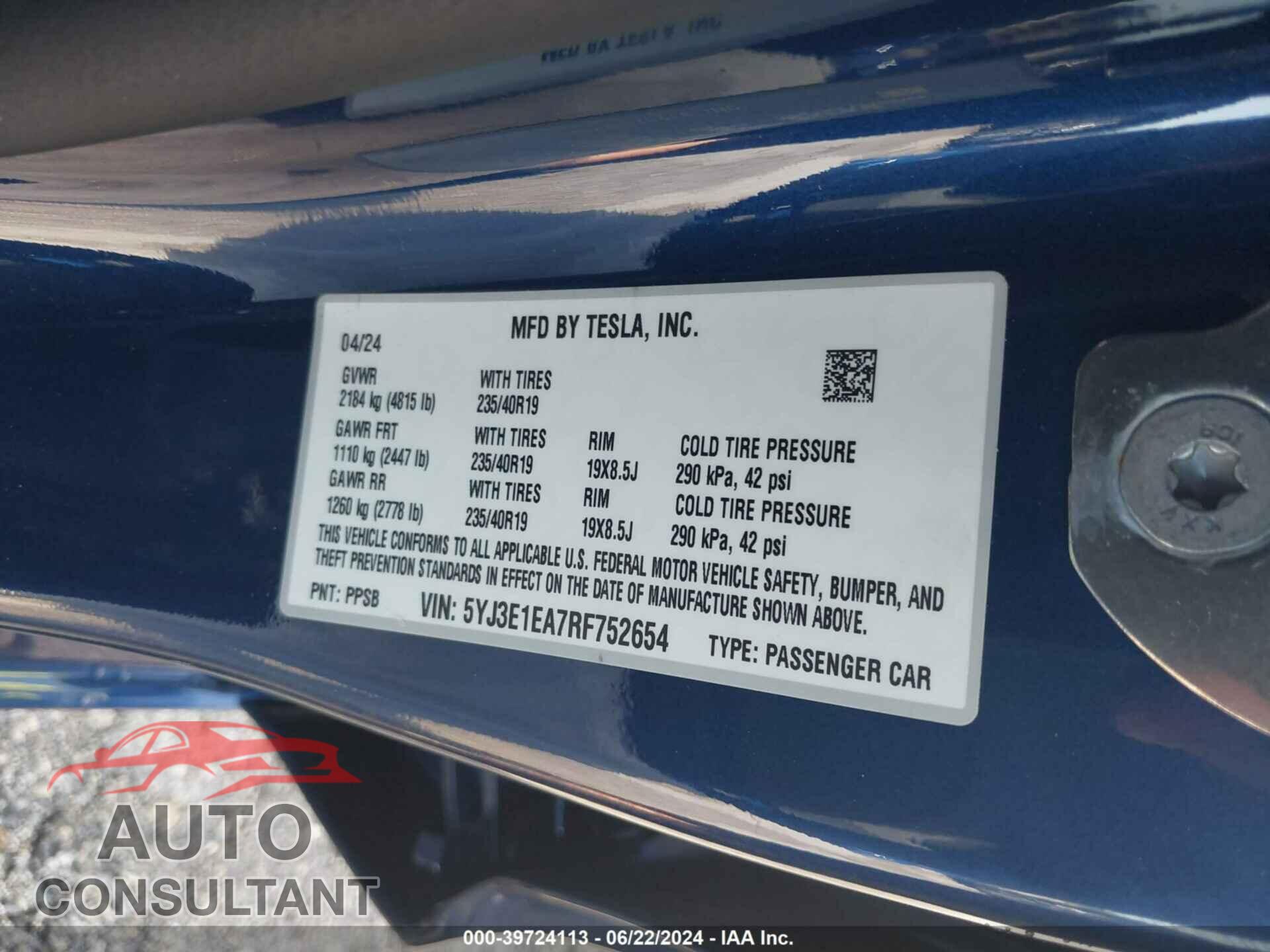 TESLA MODEL 3 2024 - 5YJ3E1EA7RF752654