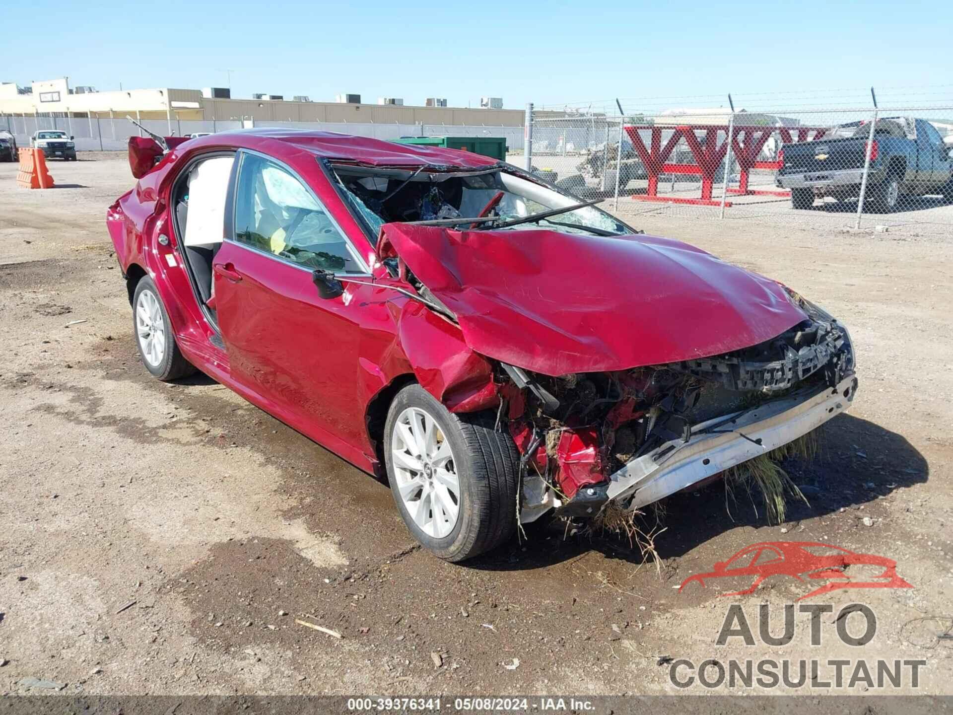 TOYOTA CAMRY 2018 - 4T1B11HK2JU668132
