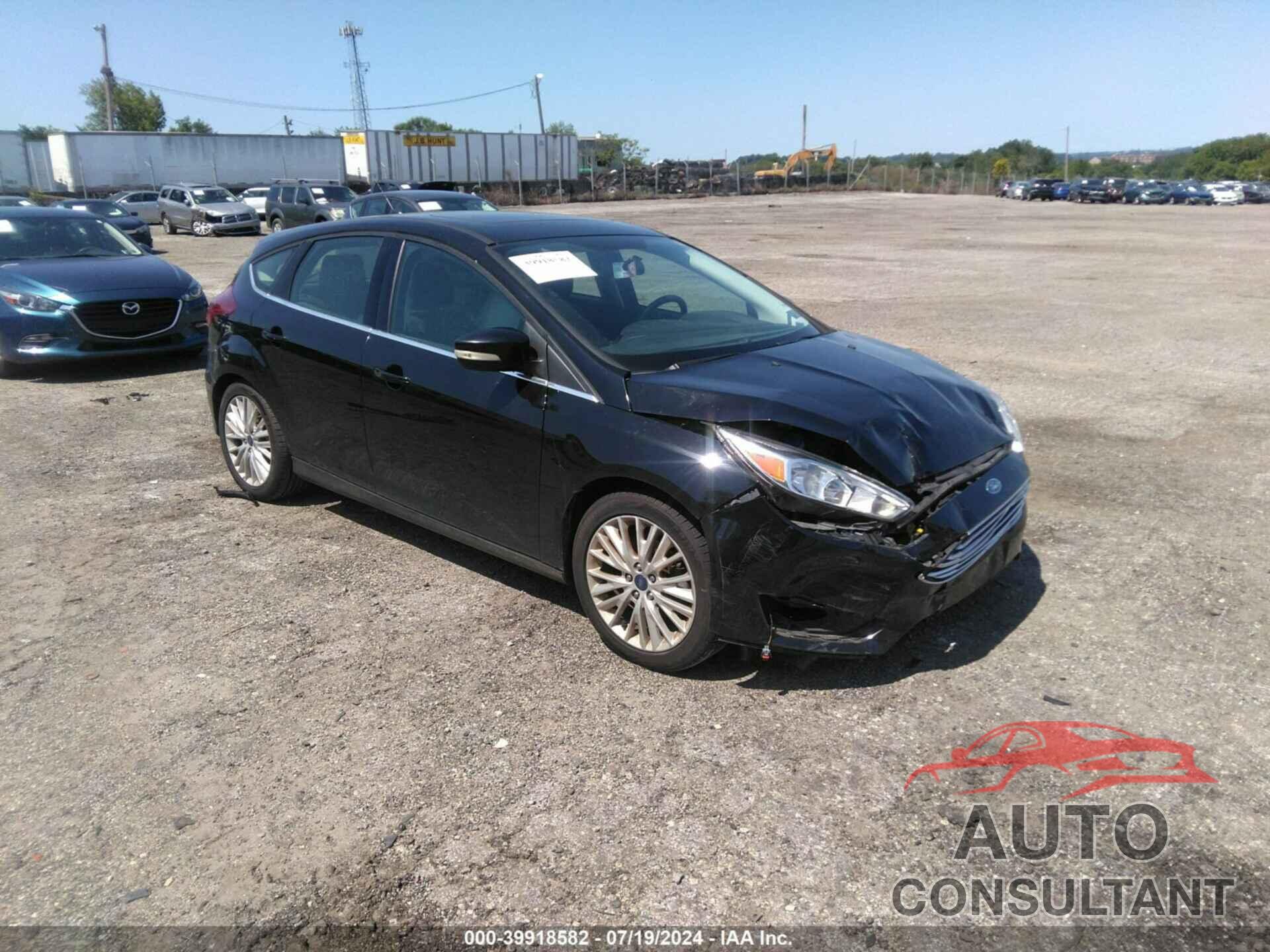 FORD FOCUS 2018 - 1FADP3N24JL219719