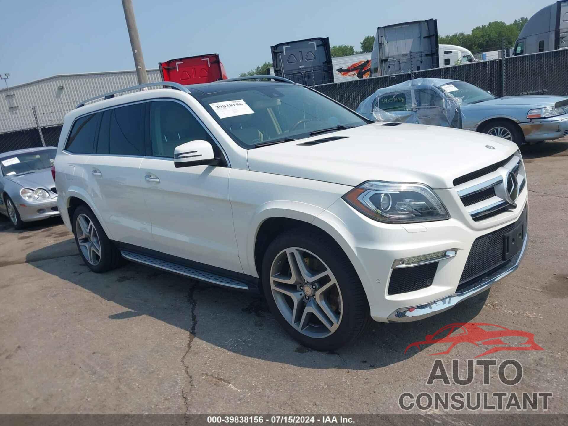 MERCEDES-BENZ GL 550 2016 - 4JGDF7DE8GA703621