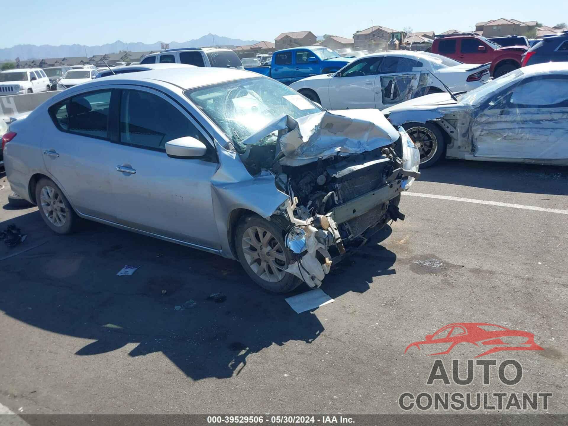 NISSAN VERSA 2018 - 3N1CN7AP1JL804396