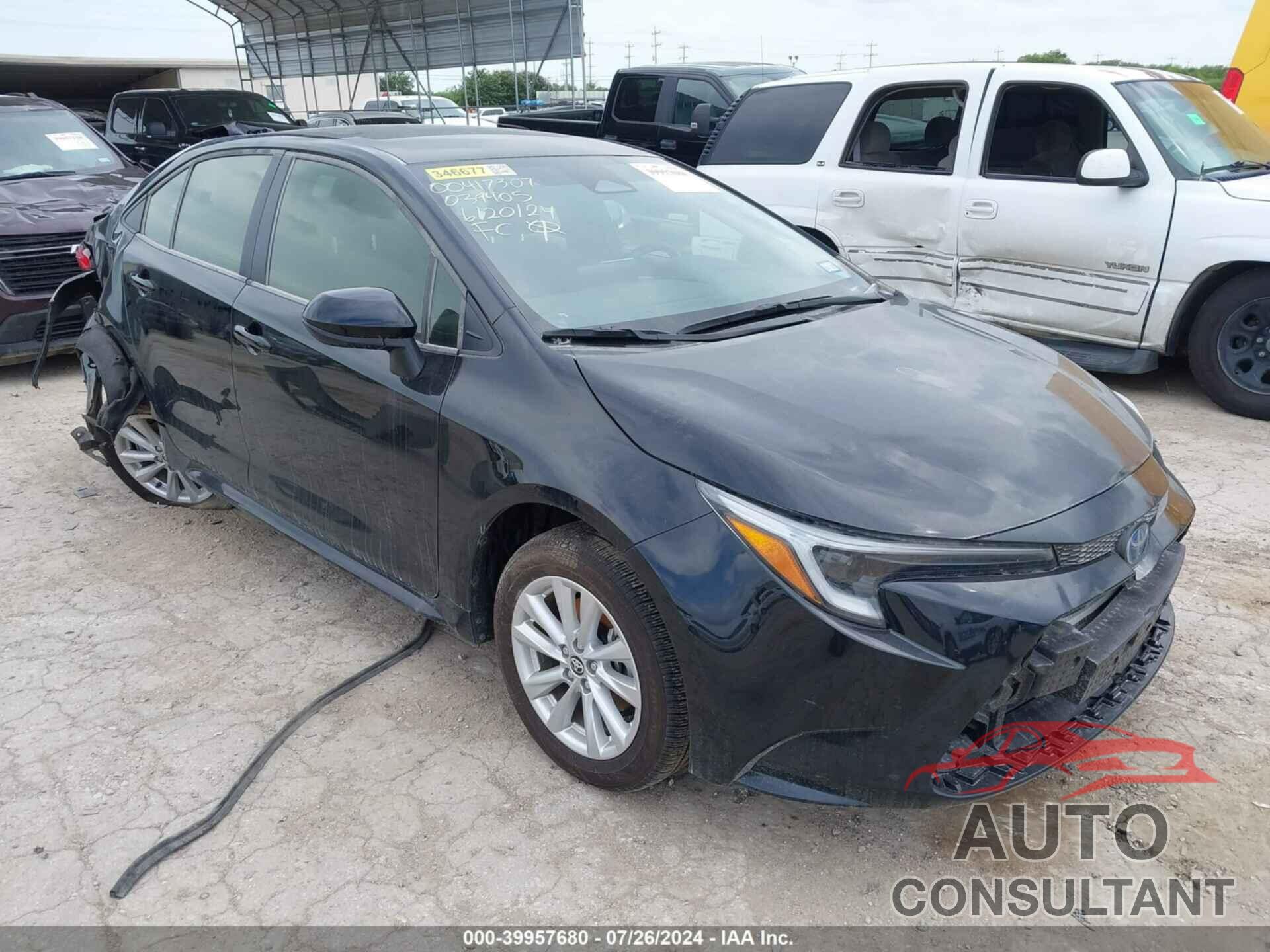 TOYOTA COROLLA 2024 - JTDBCMFE2R3039405