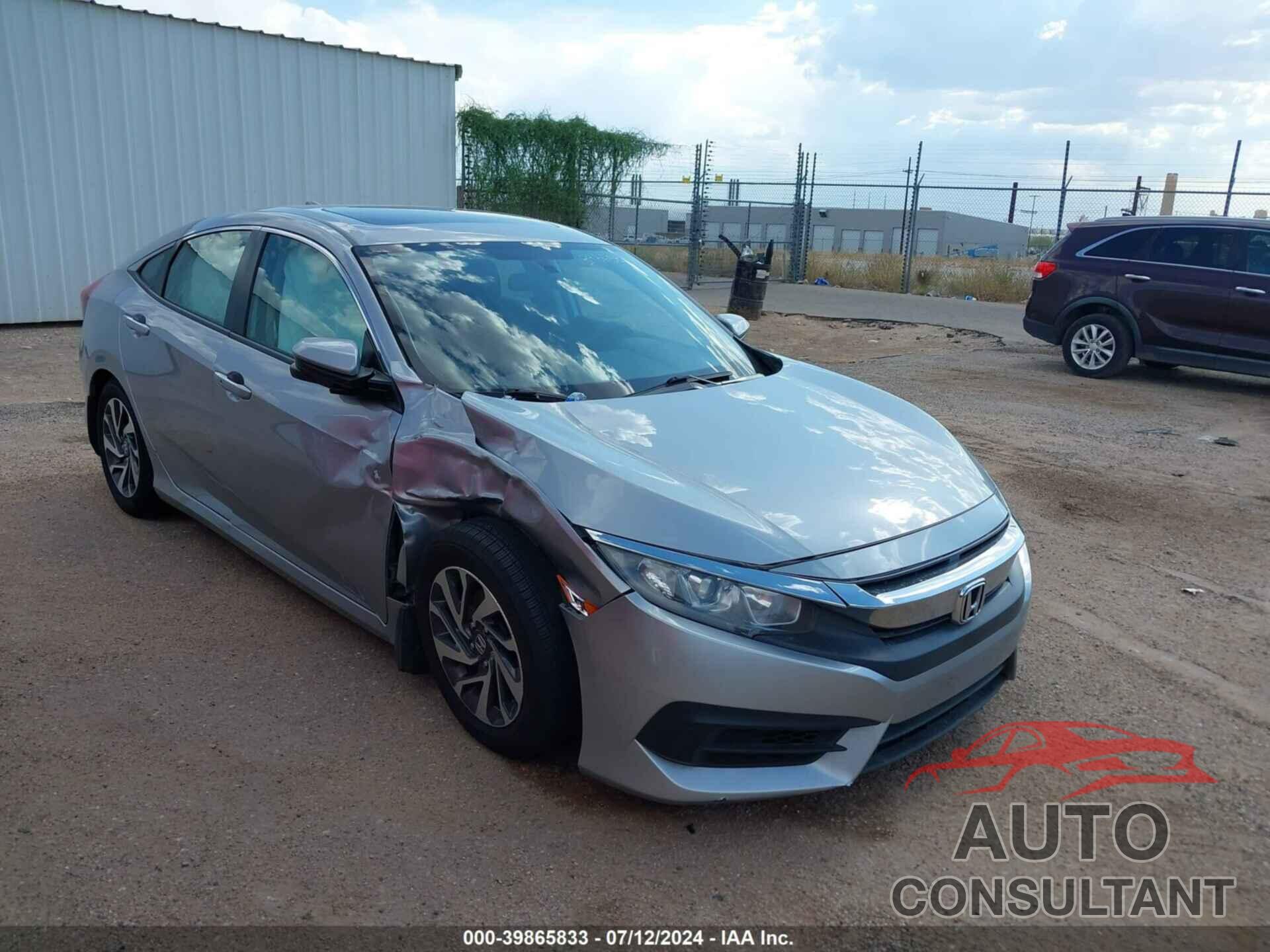 HONDA CIVIC 2018 - 2HGFC2F74JH540385