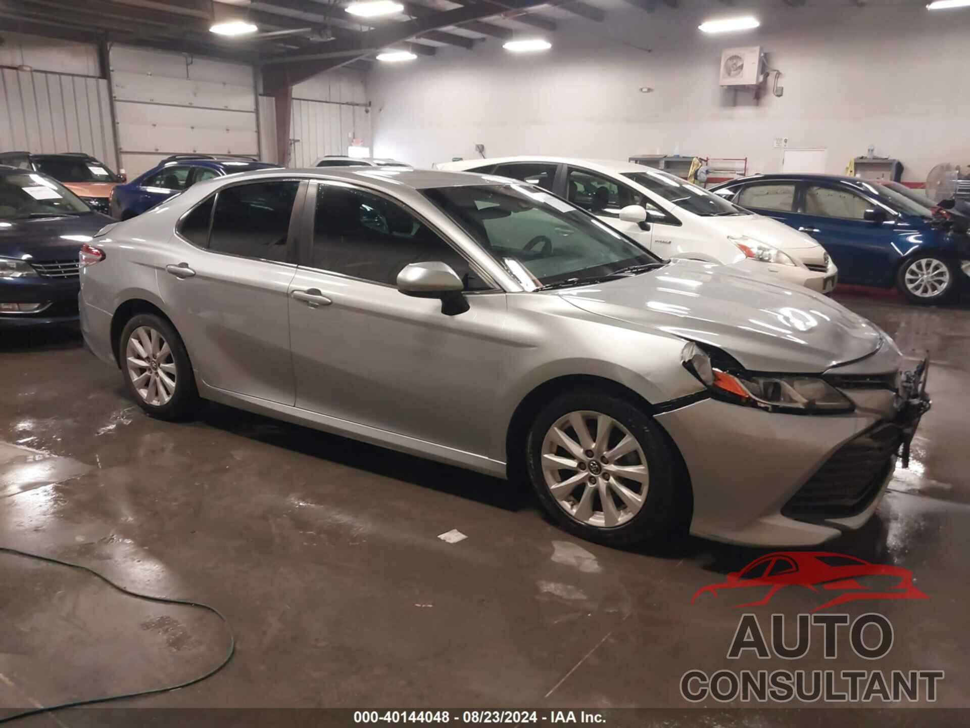 TOYOTA CAMRY 2018 - 4T1B11HK2JU111382