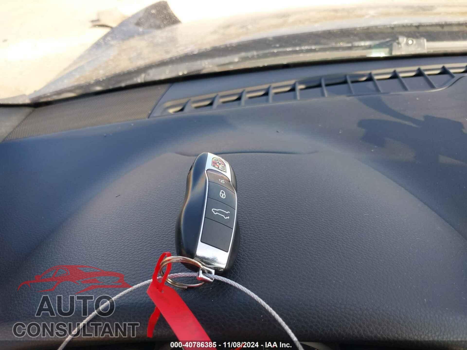 PORSCHE CAYENNE 2016 - WP1AA2A22GKA36007