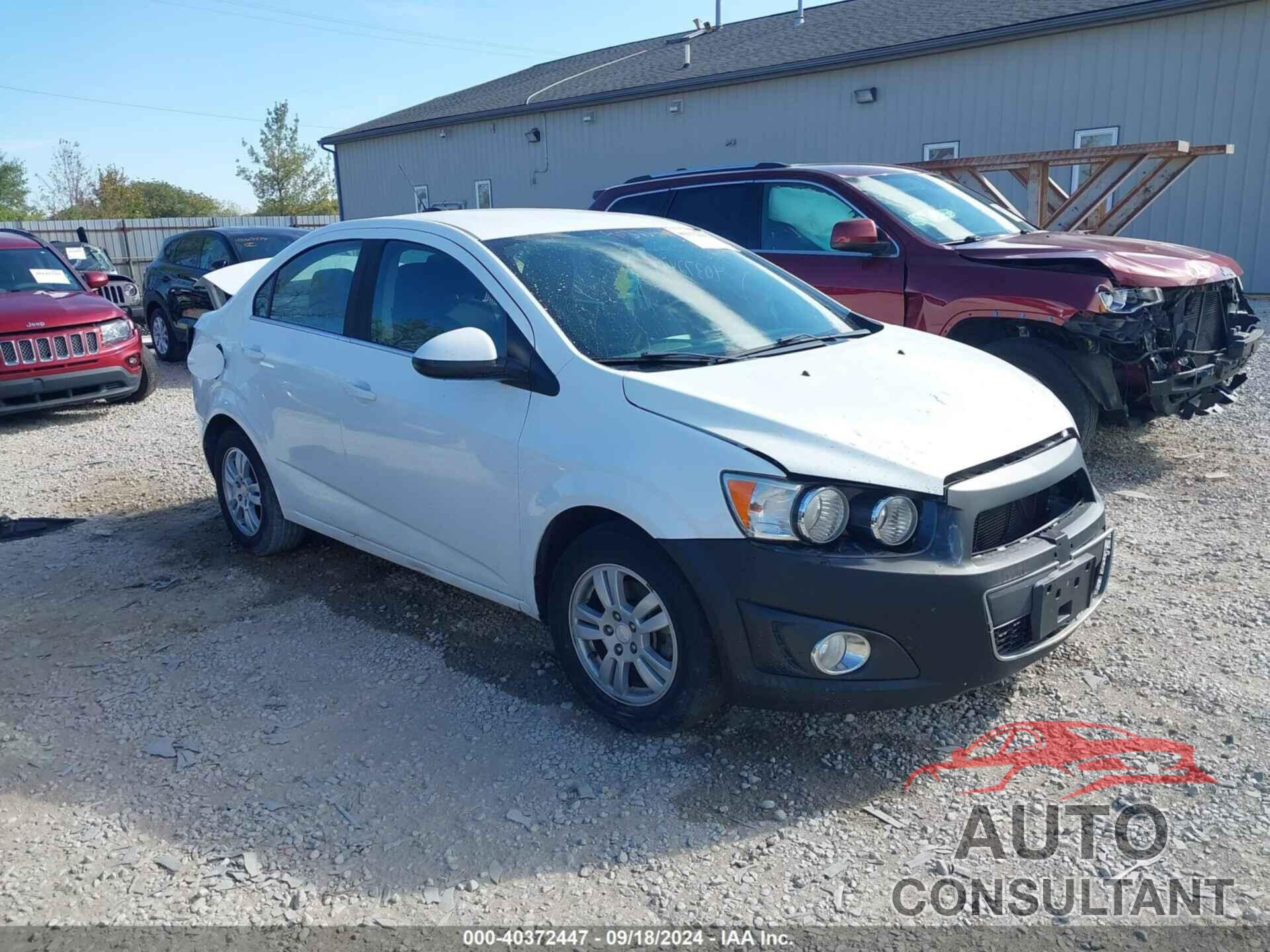 CHEVROLET SONIC 2016 - 1G1JC5SH8G4111029