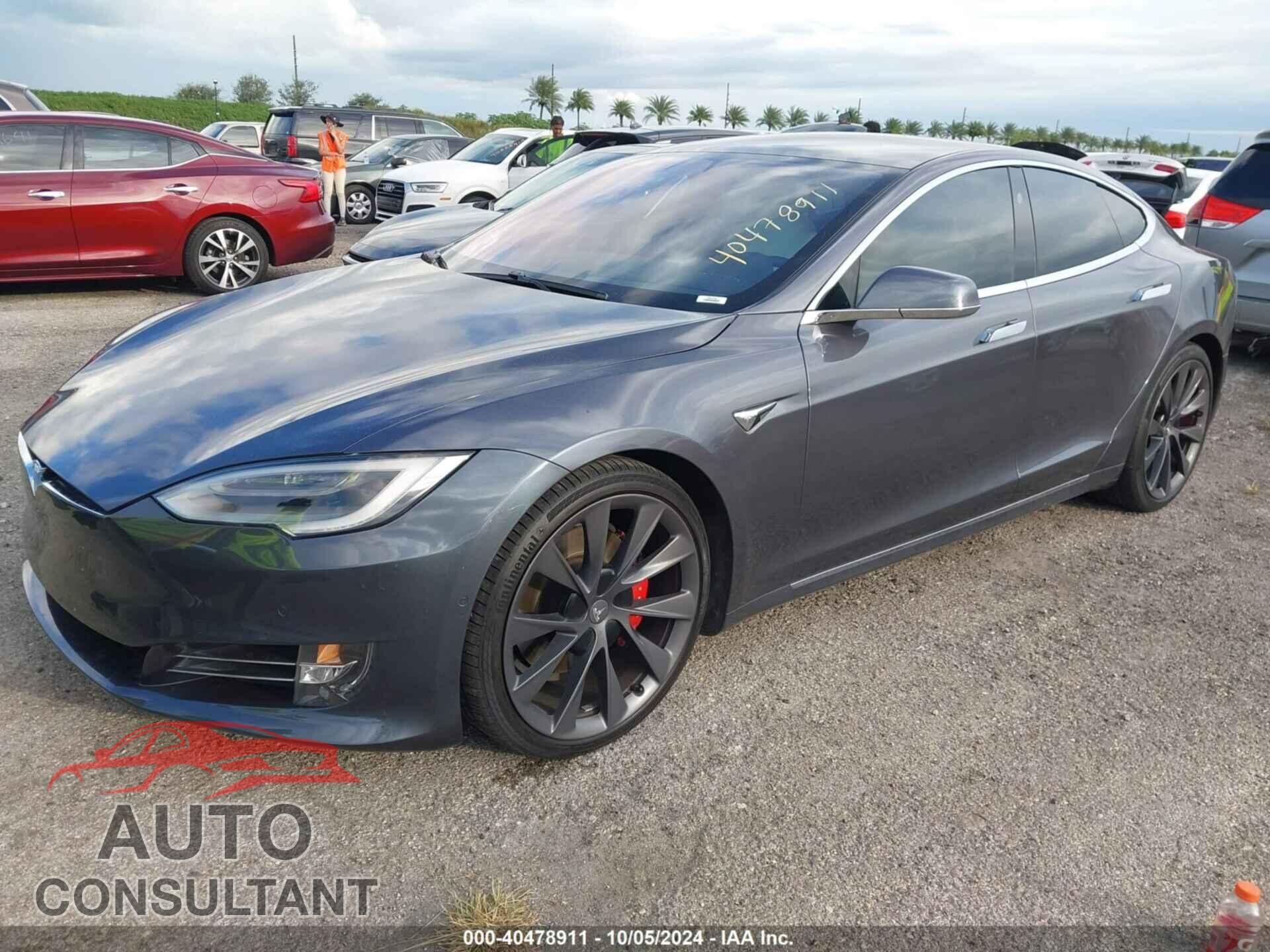 TESLA MODEL S 2020 - 5YJSA1E49LF412351