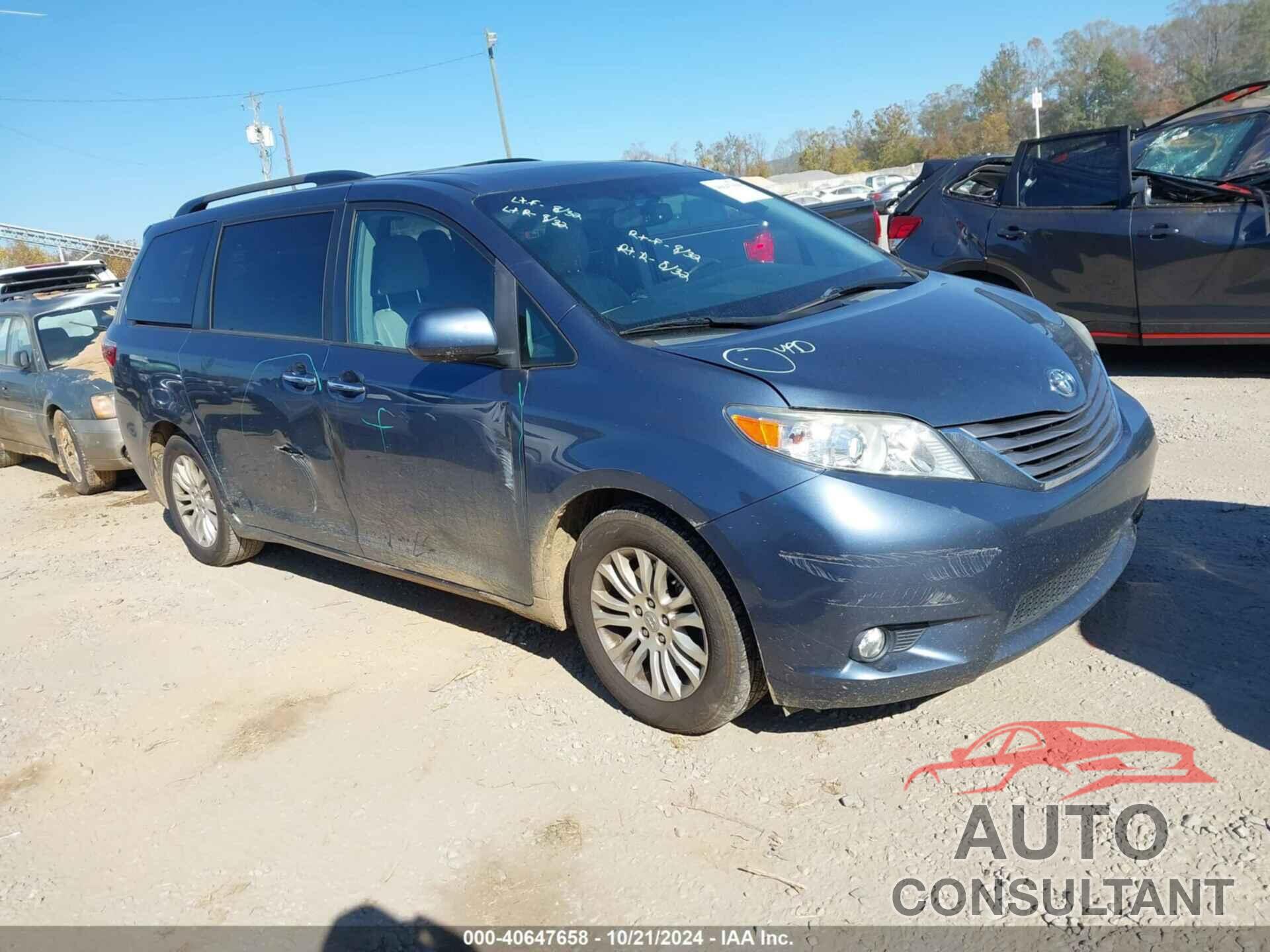 TOYOTA SIENNA 2015 - 5TDYK3DC4FS668019