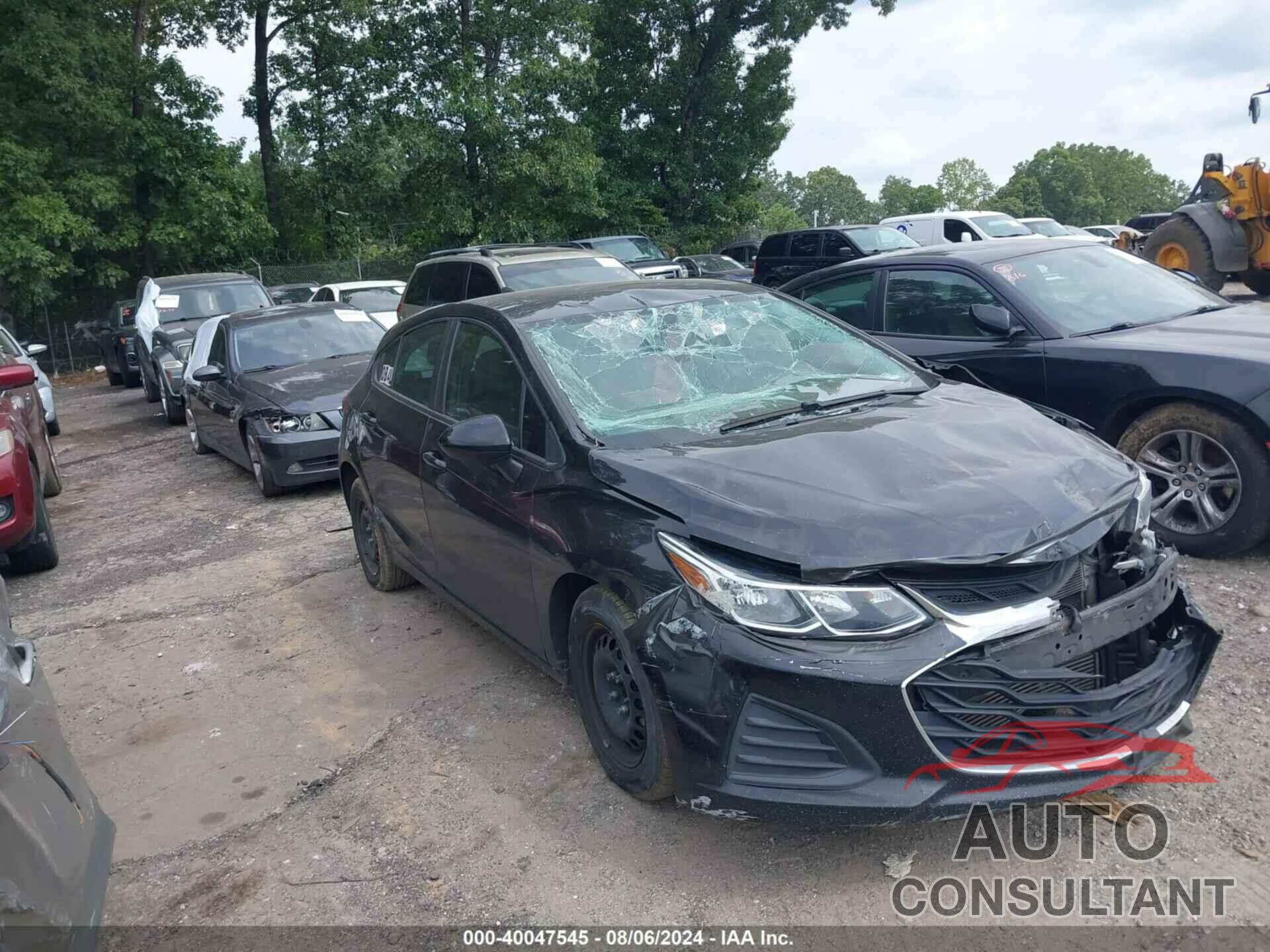 CHEVROLET CRUZE 2019 - 3G1BC6SM1KS569995