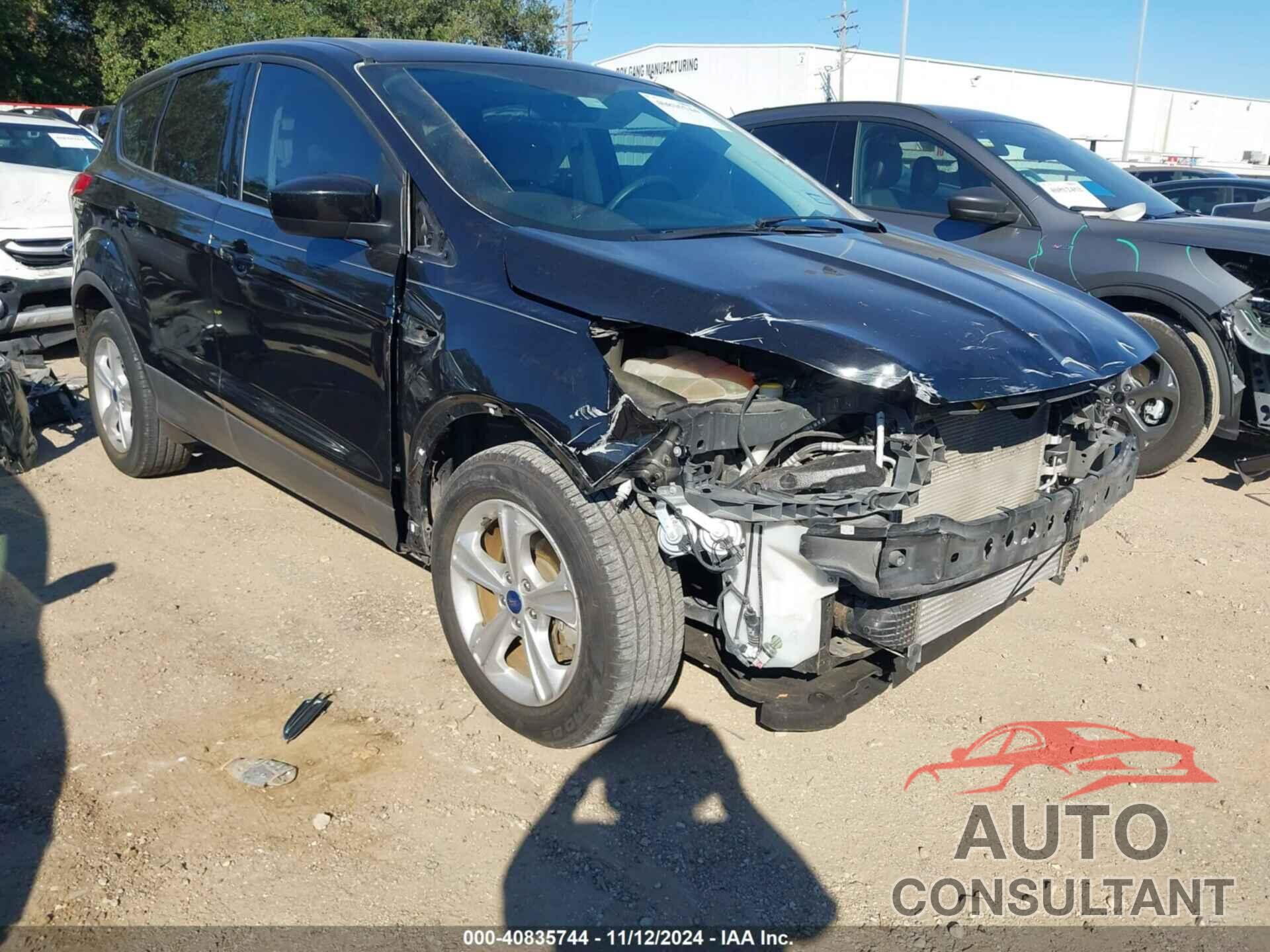 FORD ESCAPE 2015 - 1FMCU0G9XFUC62014
