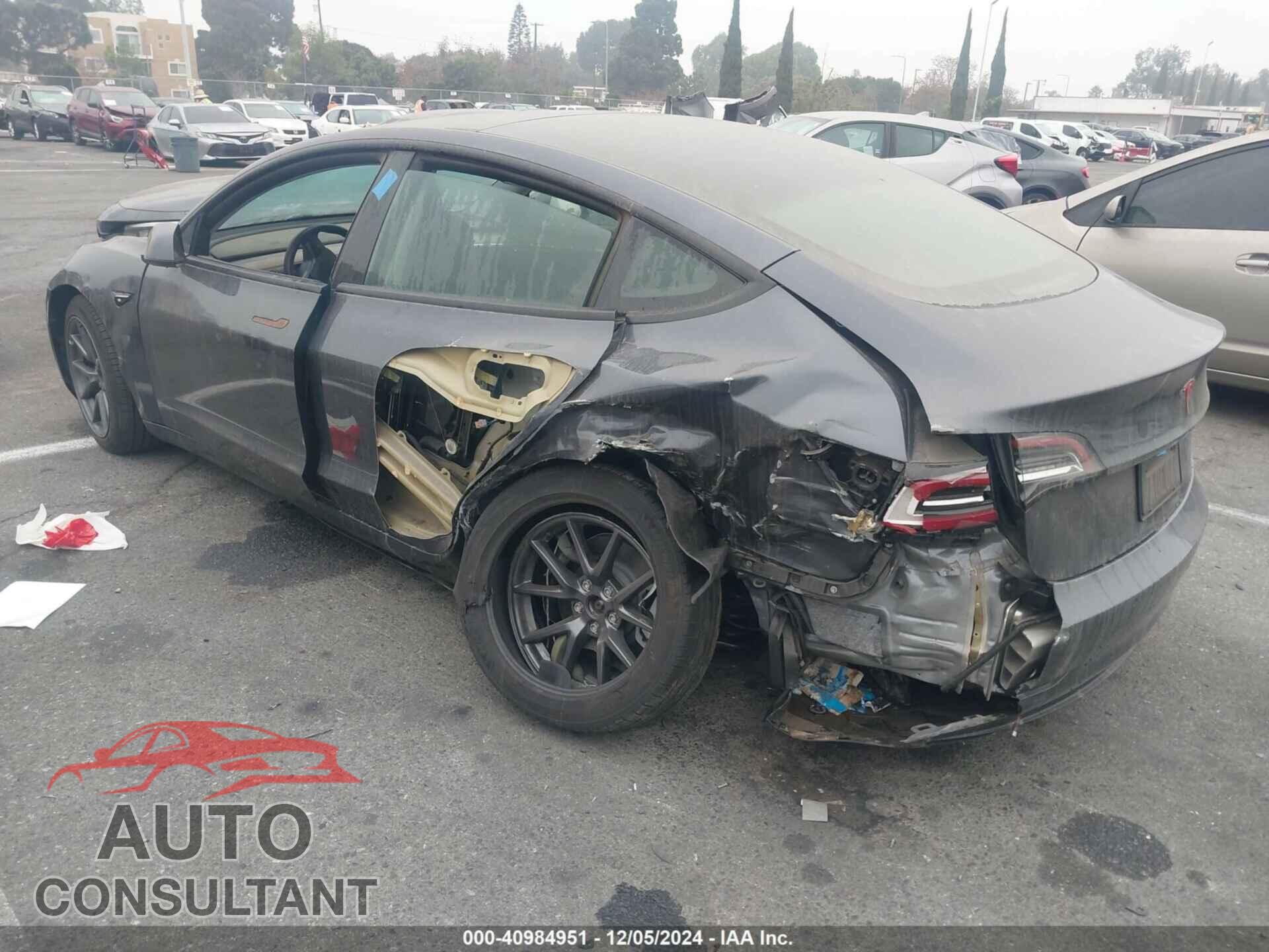 TESLA MODEL 3 2022 - 5YJ3E1EA4NF210499