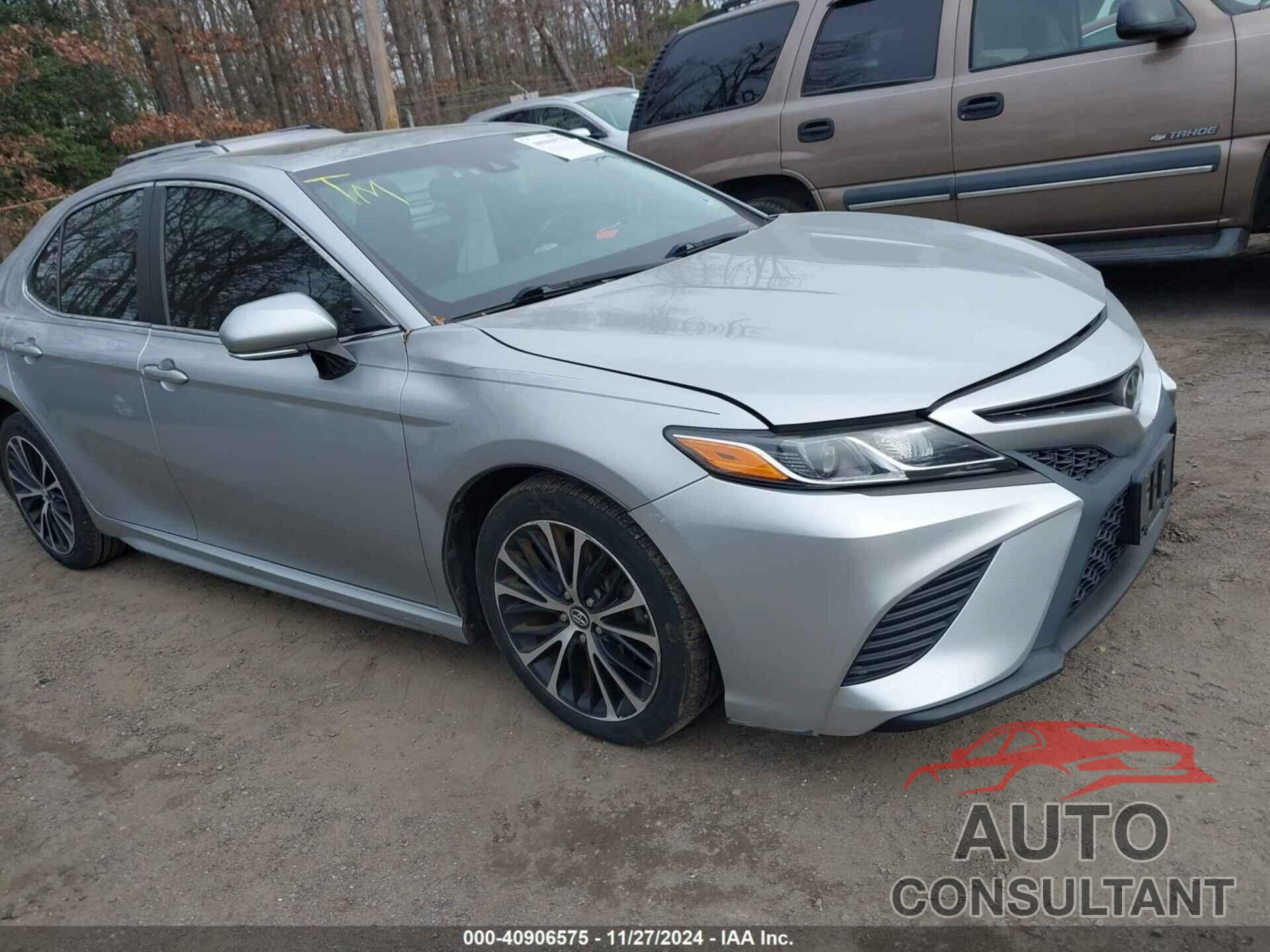 TOYOTA CAMRY 2018 - 4T1B11HK2JU520594