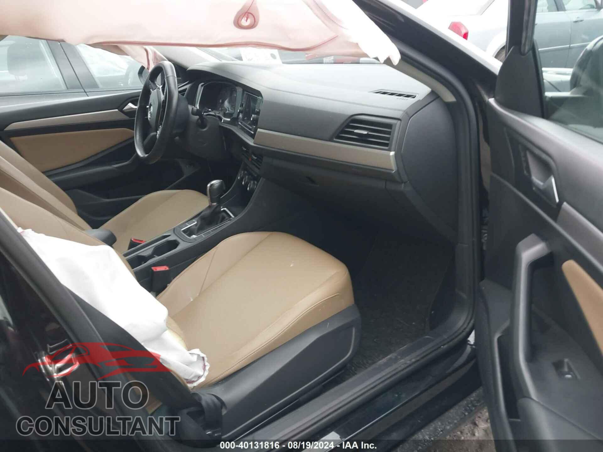 VOLKSWAGEN JETTA 2019 - 3VWCB7BU8KM158647