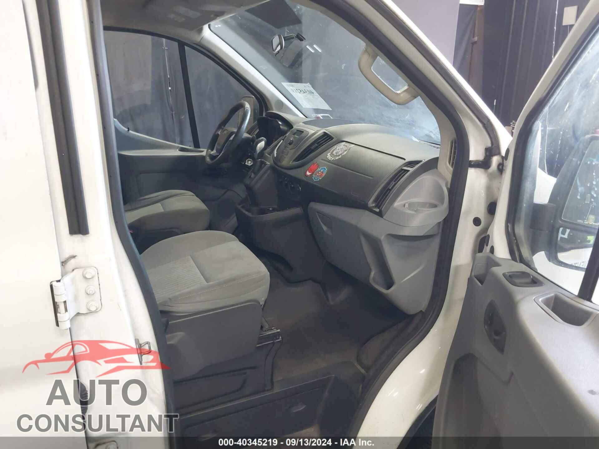 FORD TRANSIT-250 2015 - 1FTNR1ZM4FKA33796