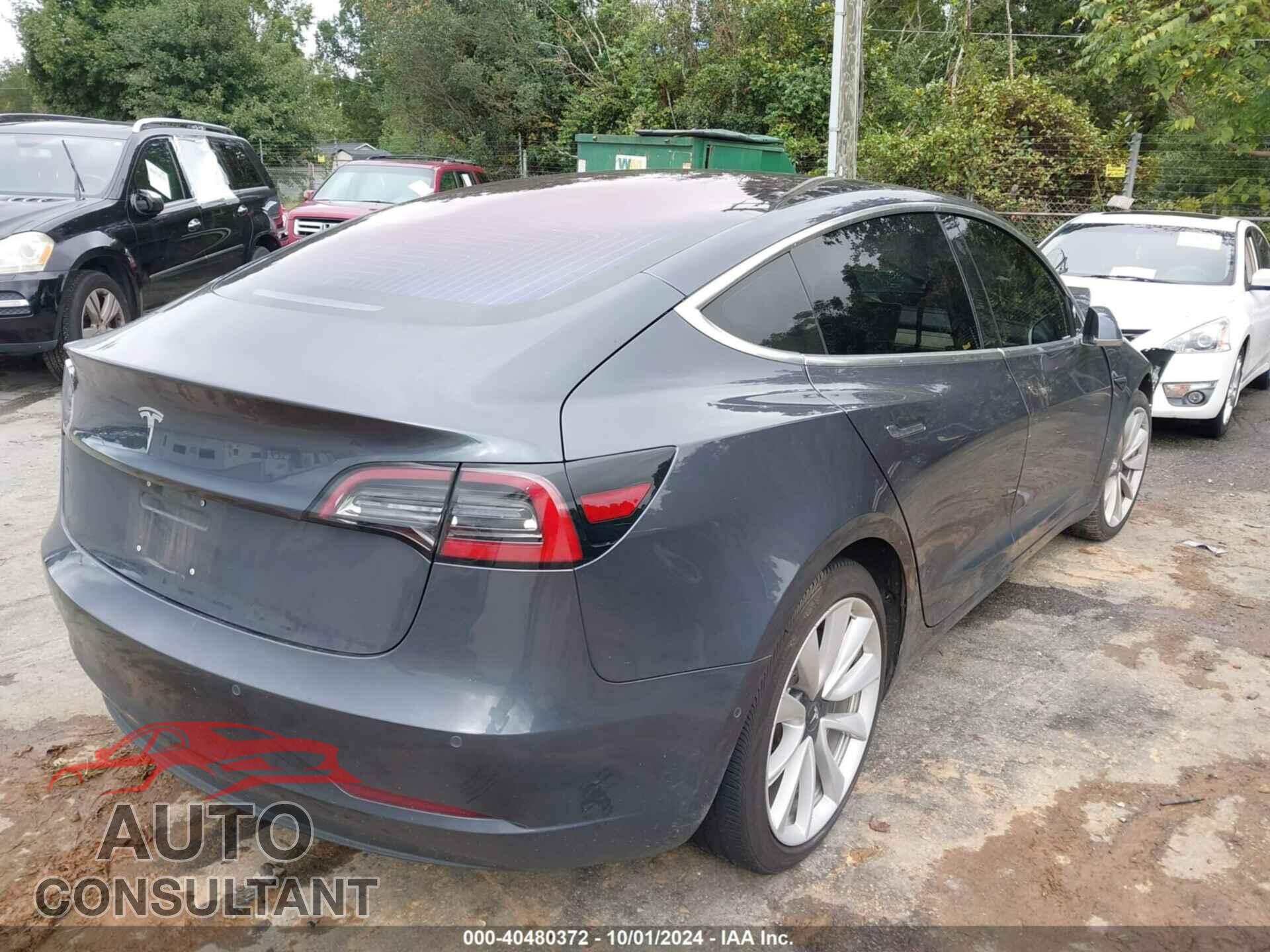 TESLA MODEL 3 2018 - 5YJ3E1EA0JF031094