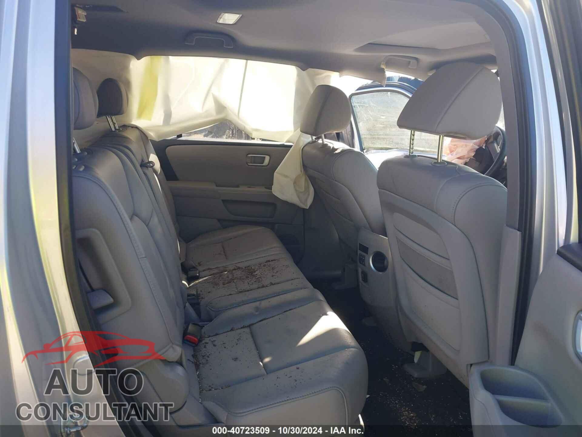 HONDA PILOT 2011 - 5FNYF4H54BB059176
