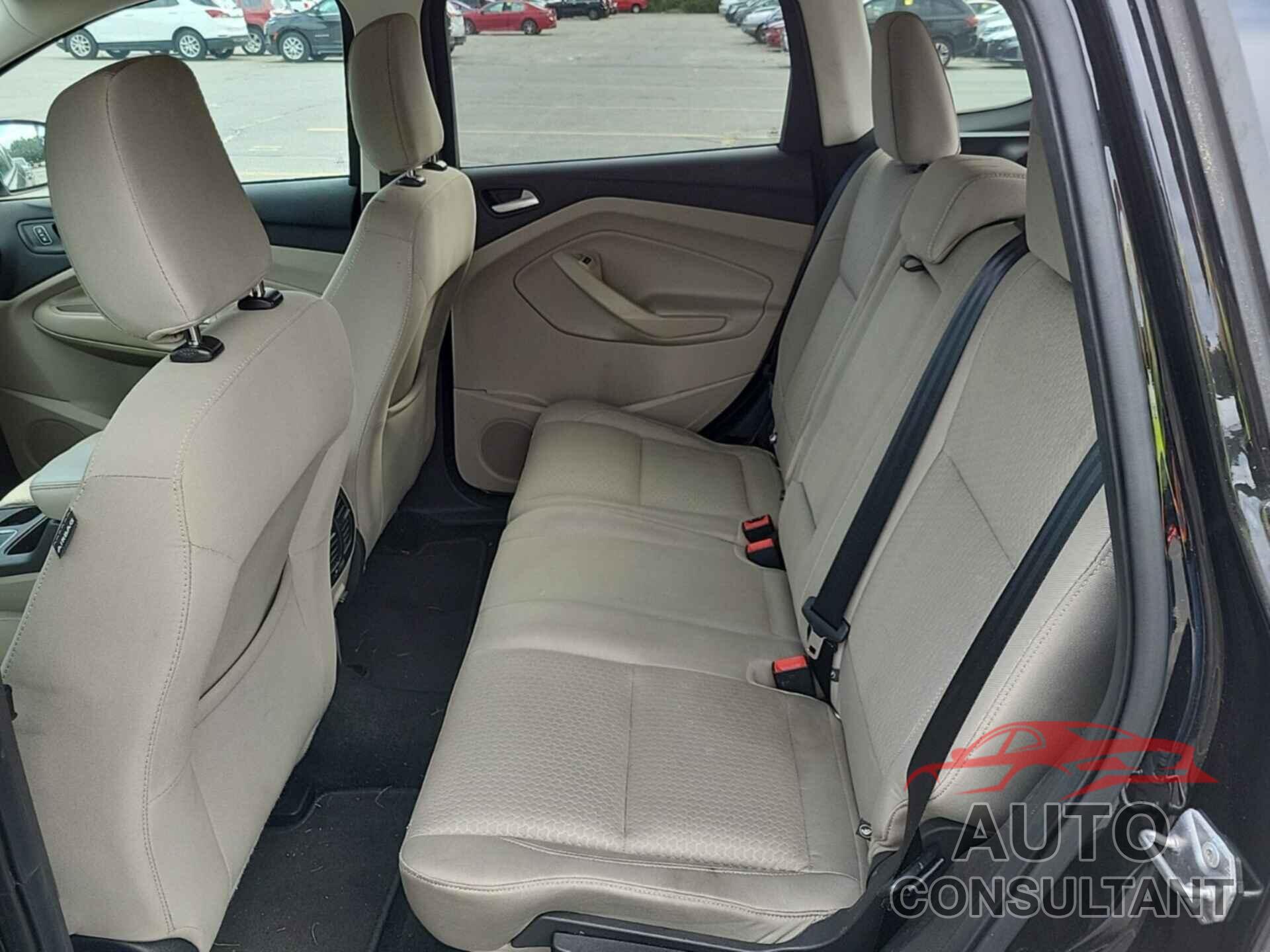 FORD ESCAPE 2019 - 1FMCU9GD1KUB33095