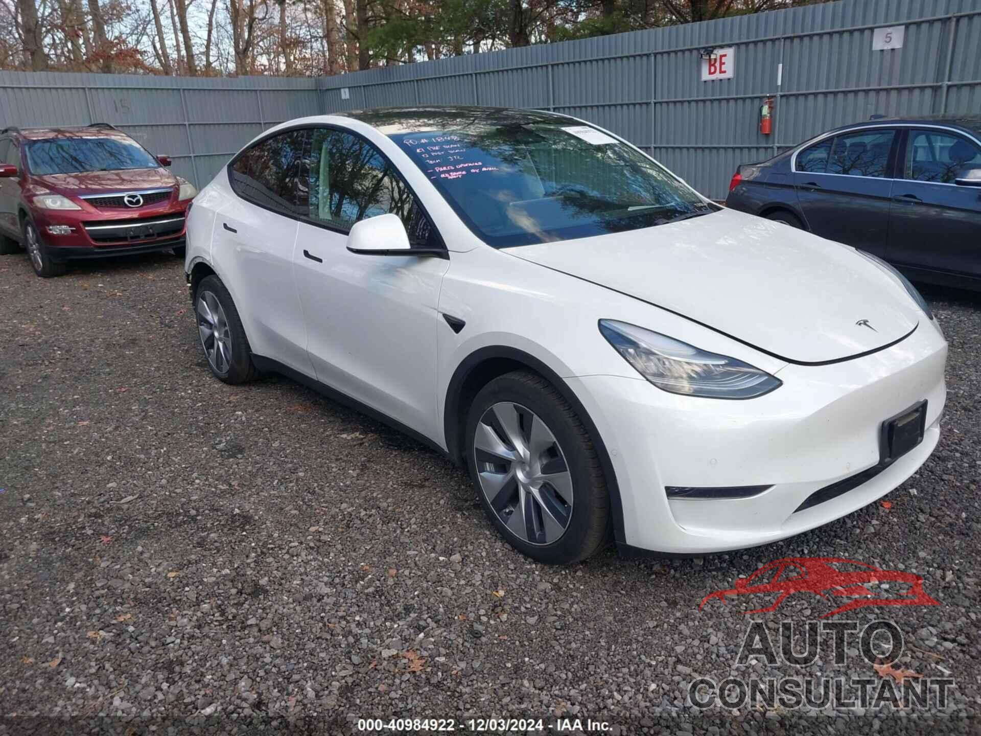 TESLA MODEL Y 2020 - 5YJYGDEE2LF035929