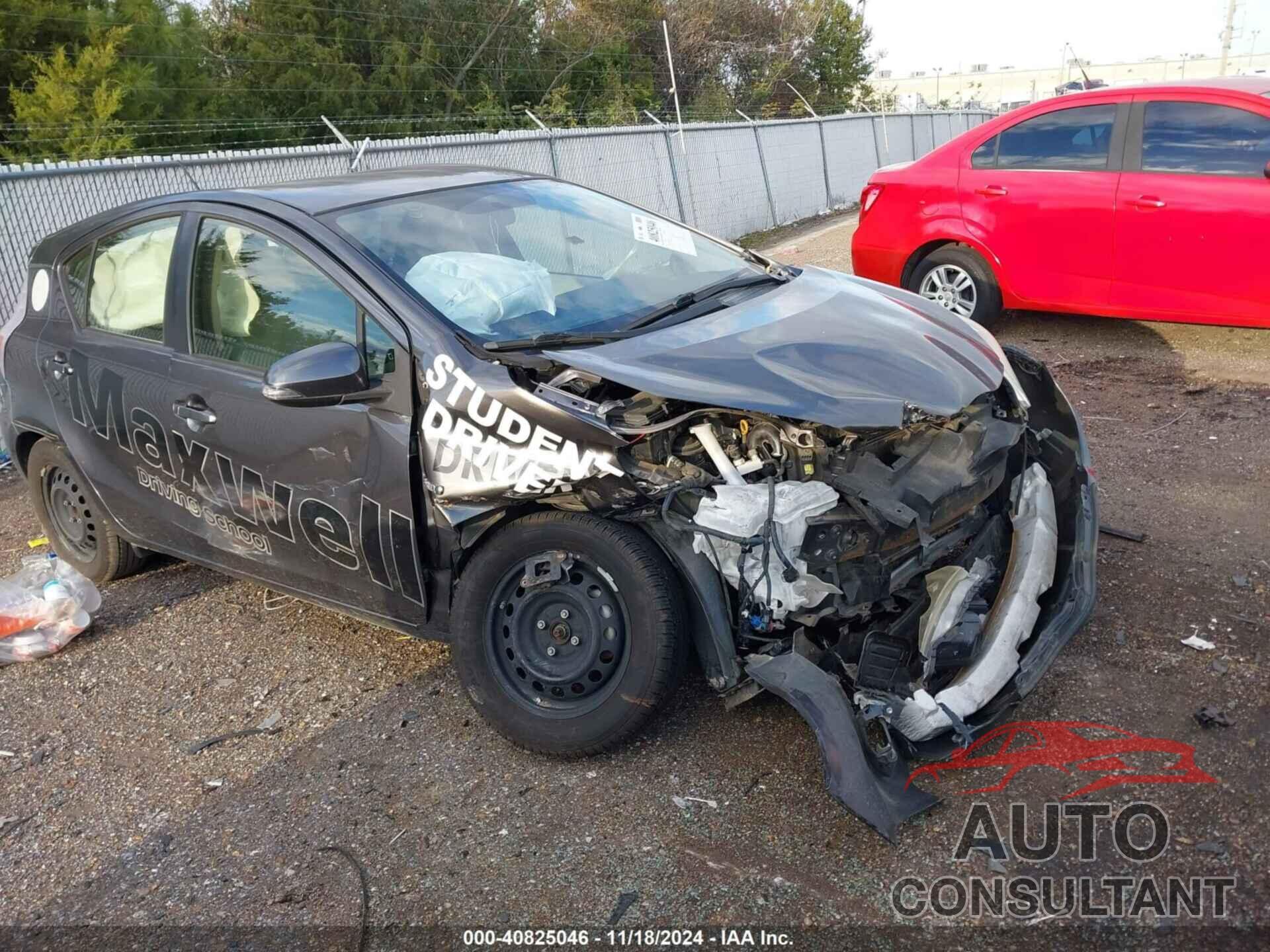 TOYOTA PRIUS C 2014 - JTDKDTB32E1084457