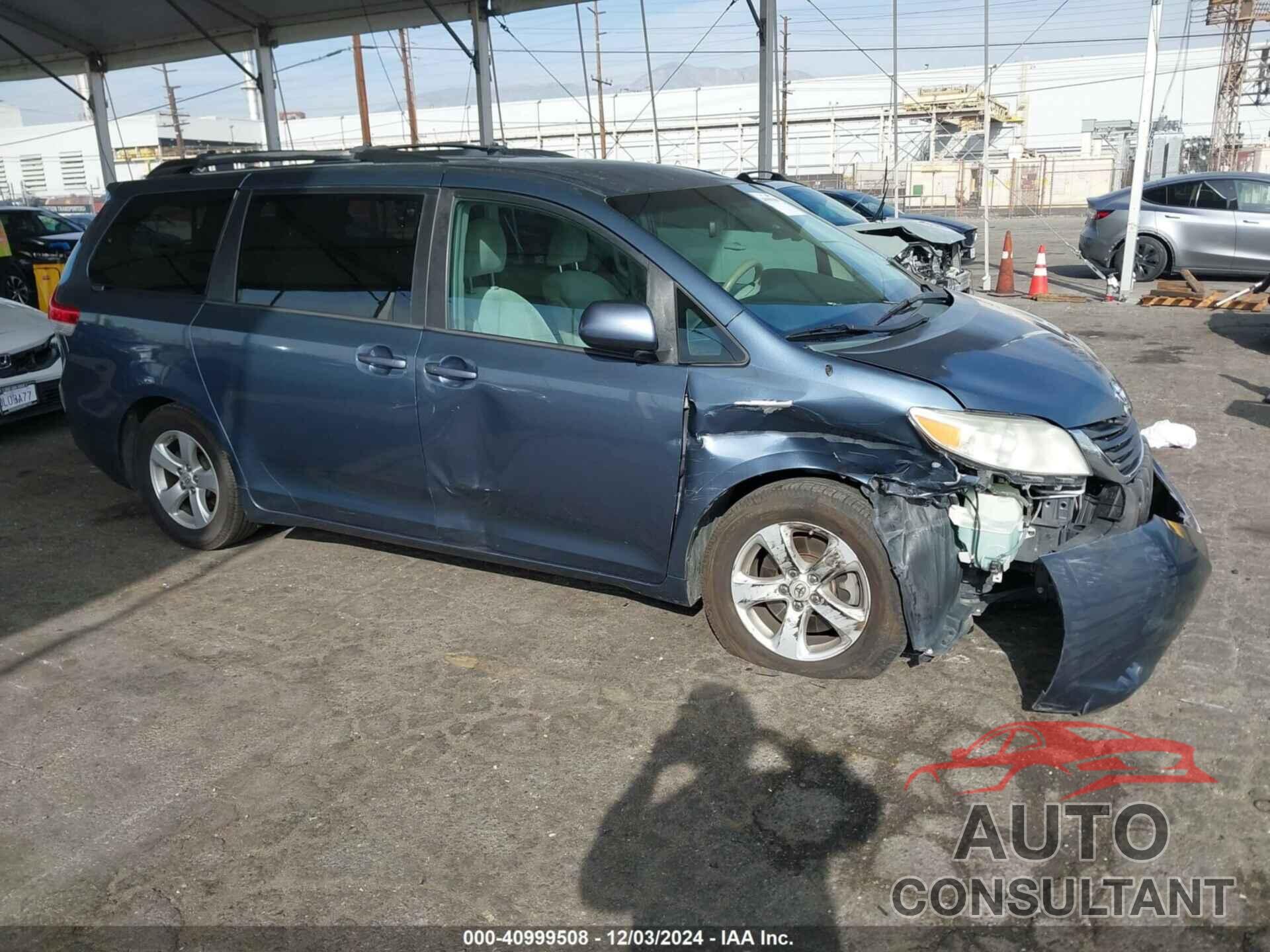 TOYOTA SIENNA 2013 - 5TDKK3DC0DS395731