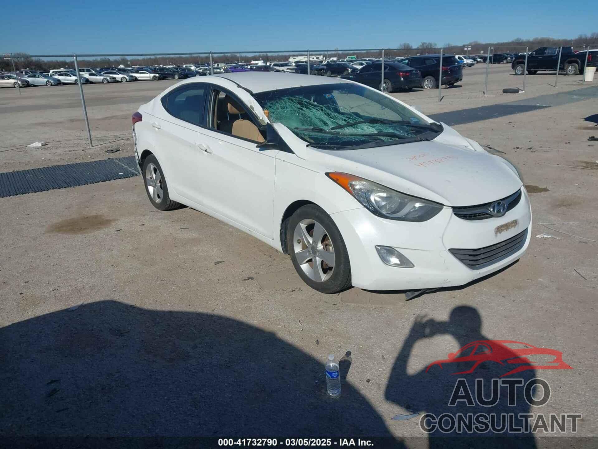 HYUNDAI ELANTRA 2013 - 5NPDH4AE8DH410386