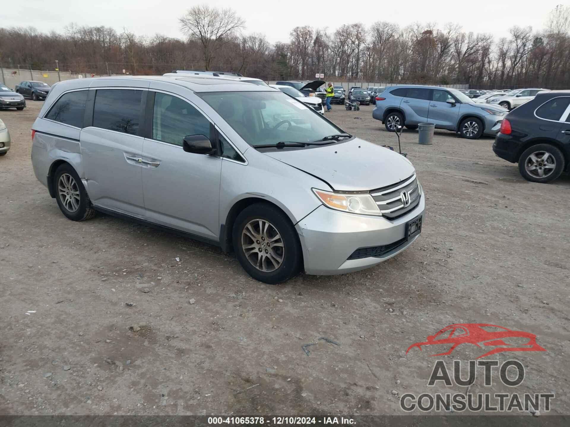 HONDA ODYSSEY 2013 - 5FNRL5H64DB013541