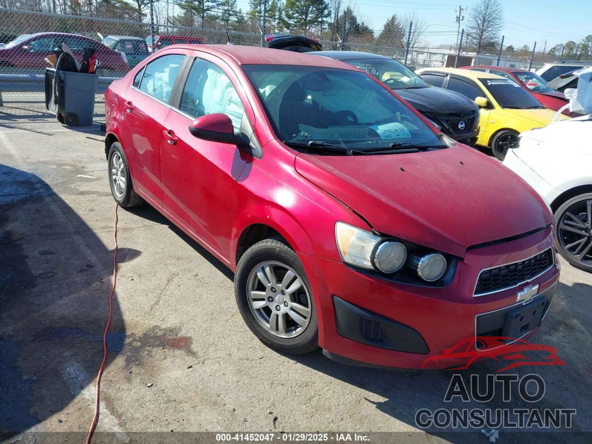 CHEVROLET SONIC 2014 - 1G1JC5SB1E4107803