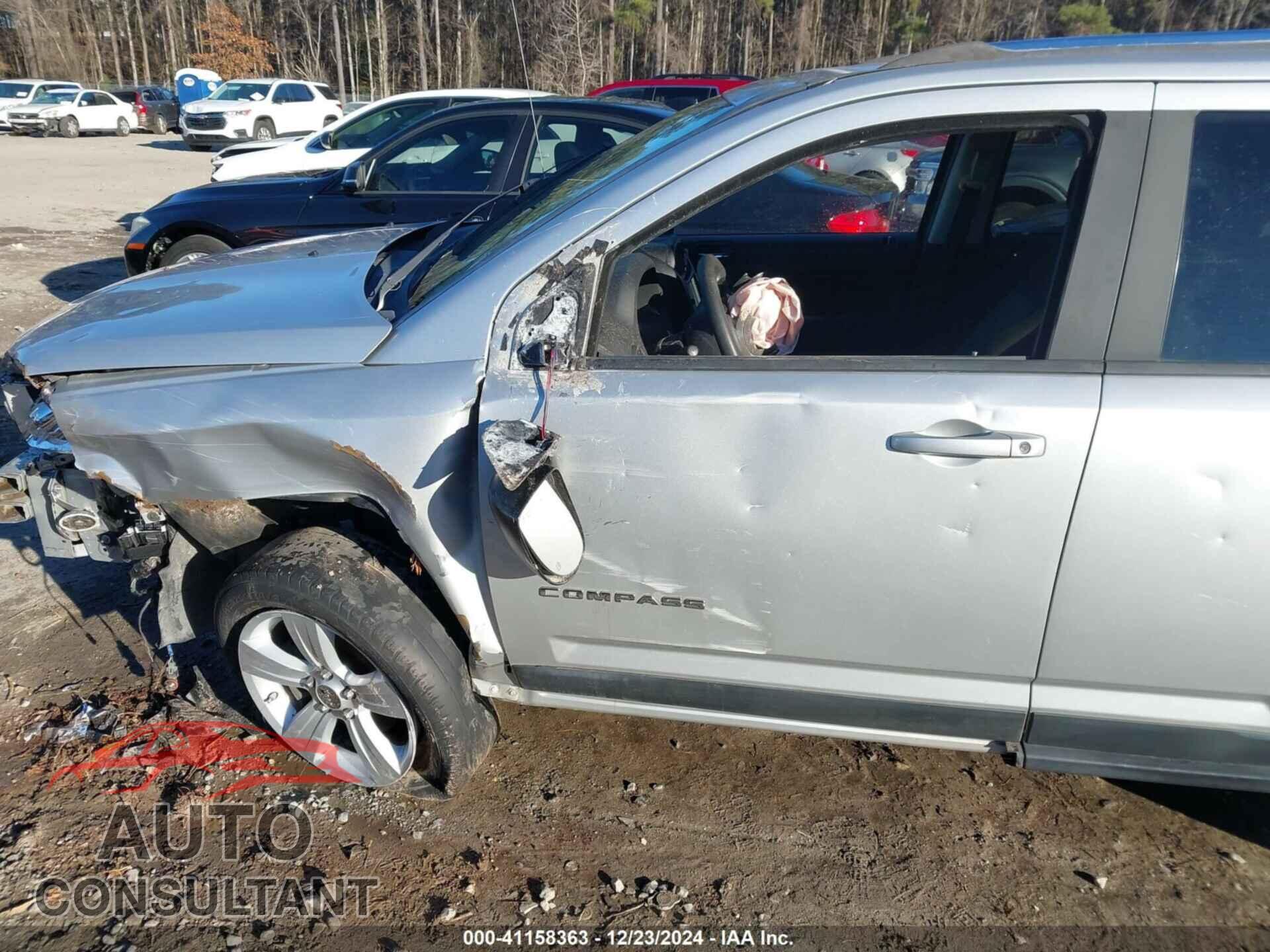 JEEP COMPASS 2012 - 1C4NJCBA8CD627357