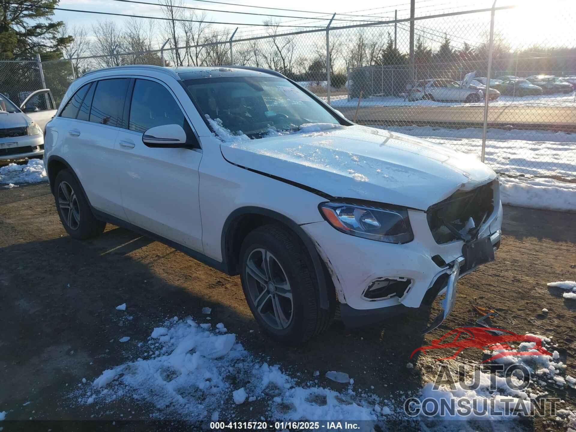 MERCEDES-BENZ GLC 300 2016 - WDC0G4KB2GF058162